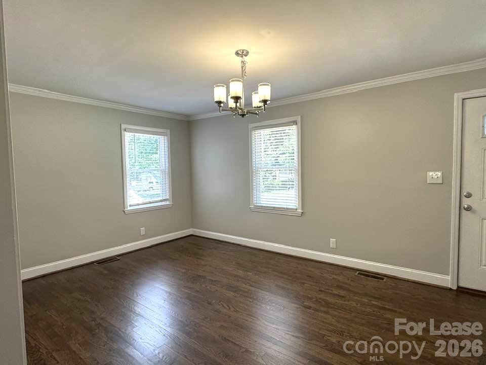2401 Roslyn Avenue Property Photo 7