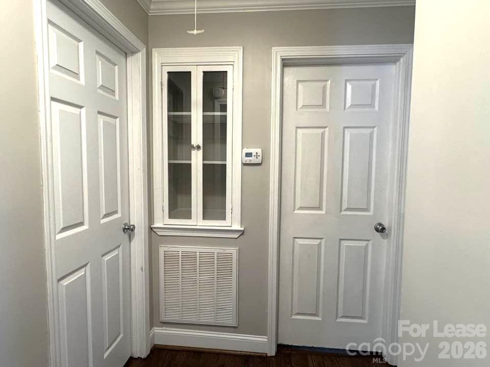 2401 Roslyn Avenue Property Photo 13