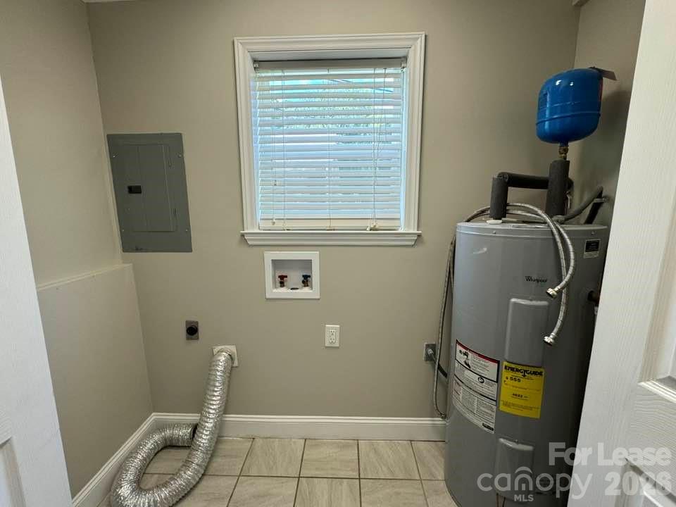 2401 Roslyn Avenue Property Photo 15