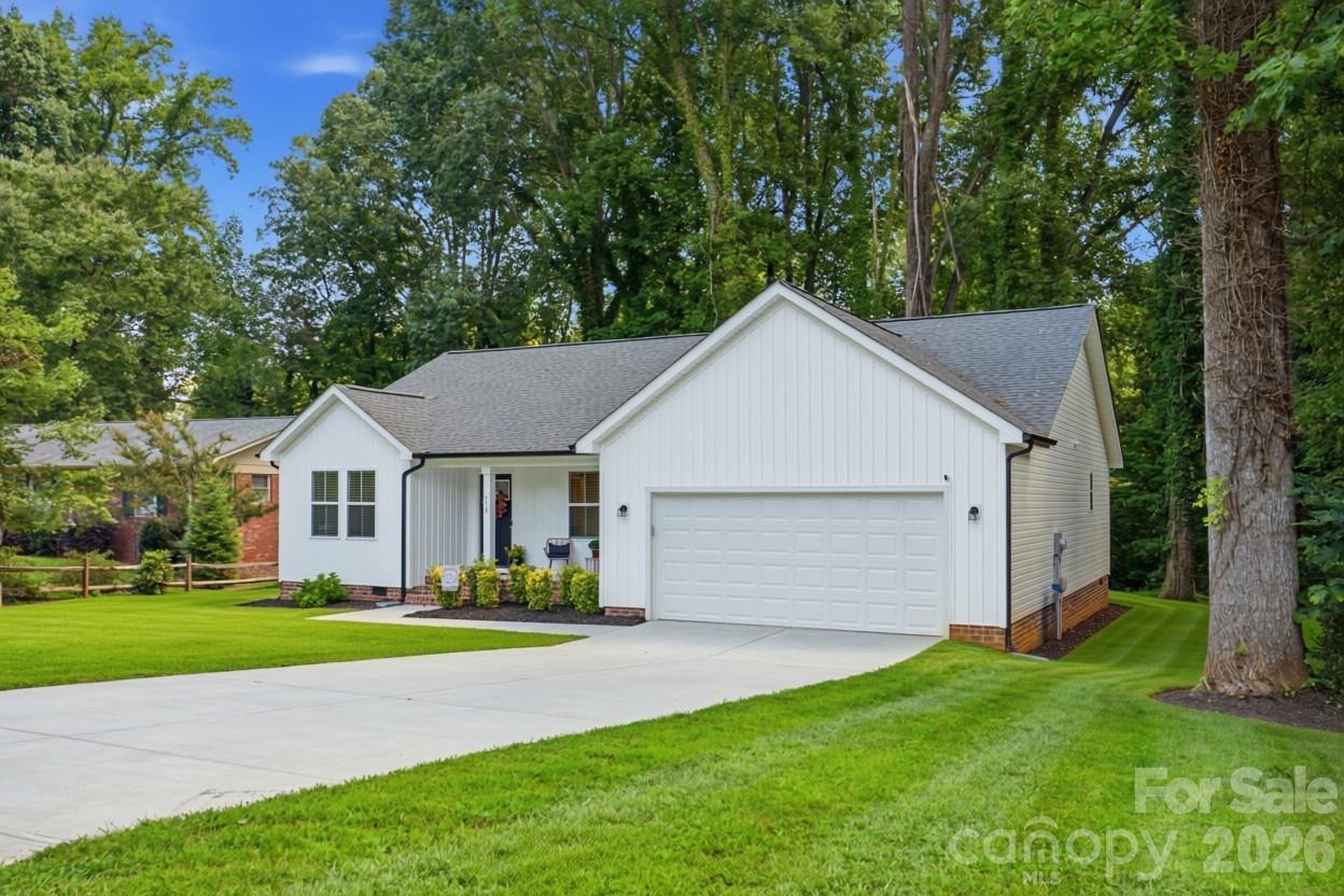 918 Brookwood Court Property Photo 26