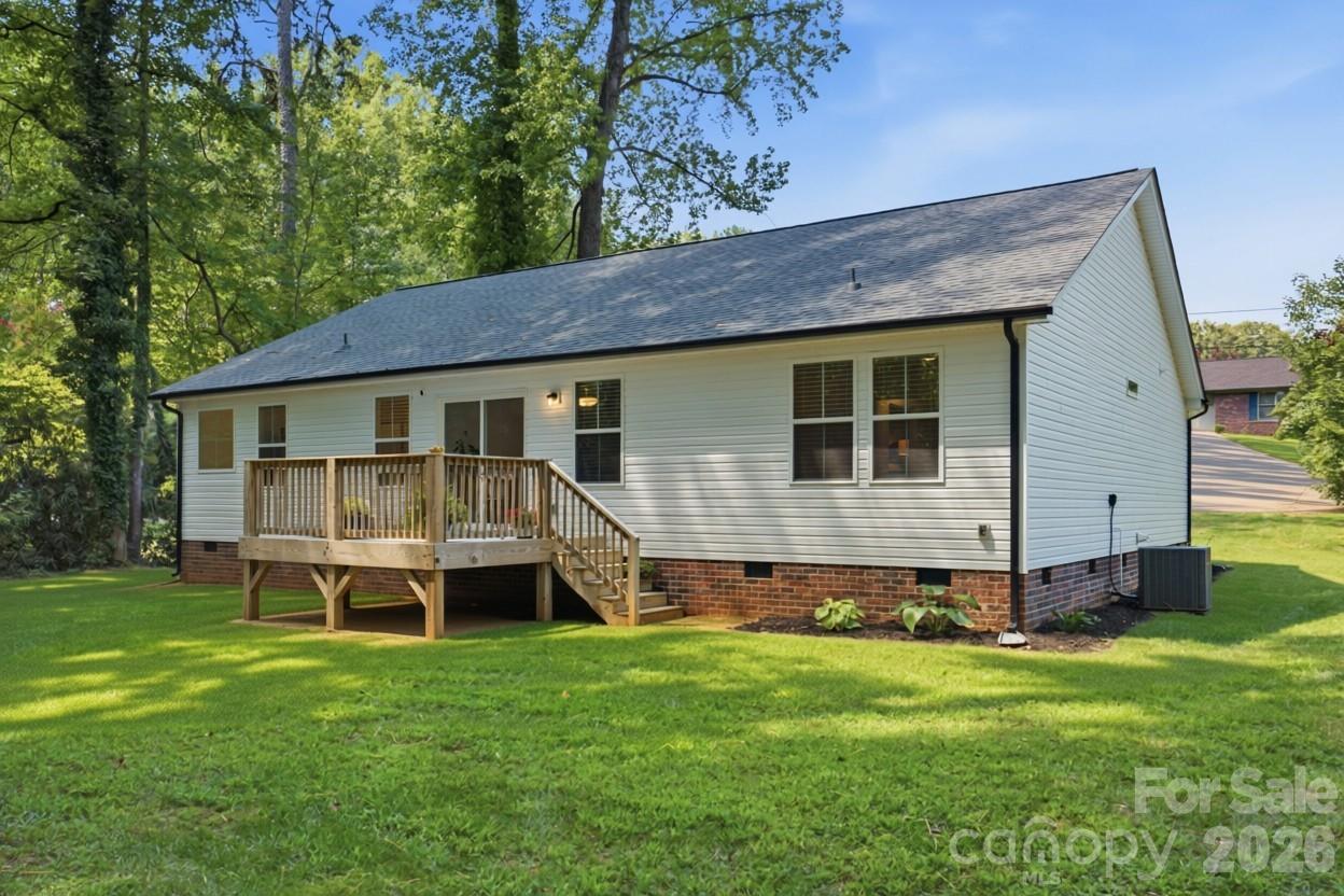 918 Brookwood Court Property Photo 28