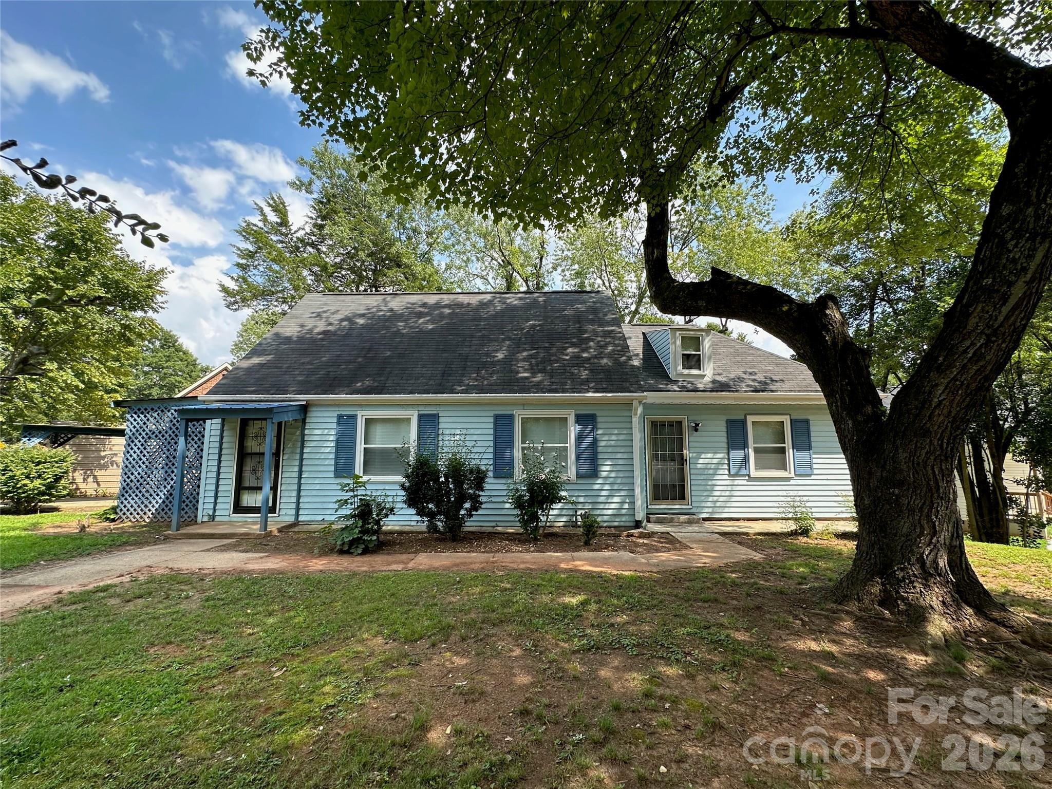 1012 Louise Road