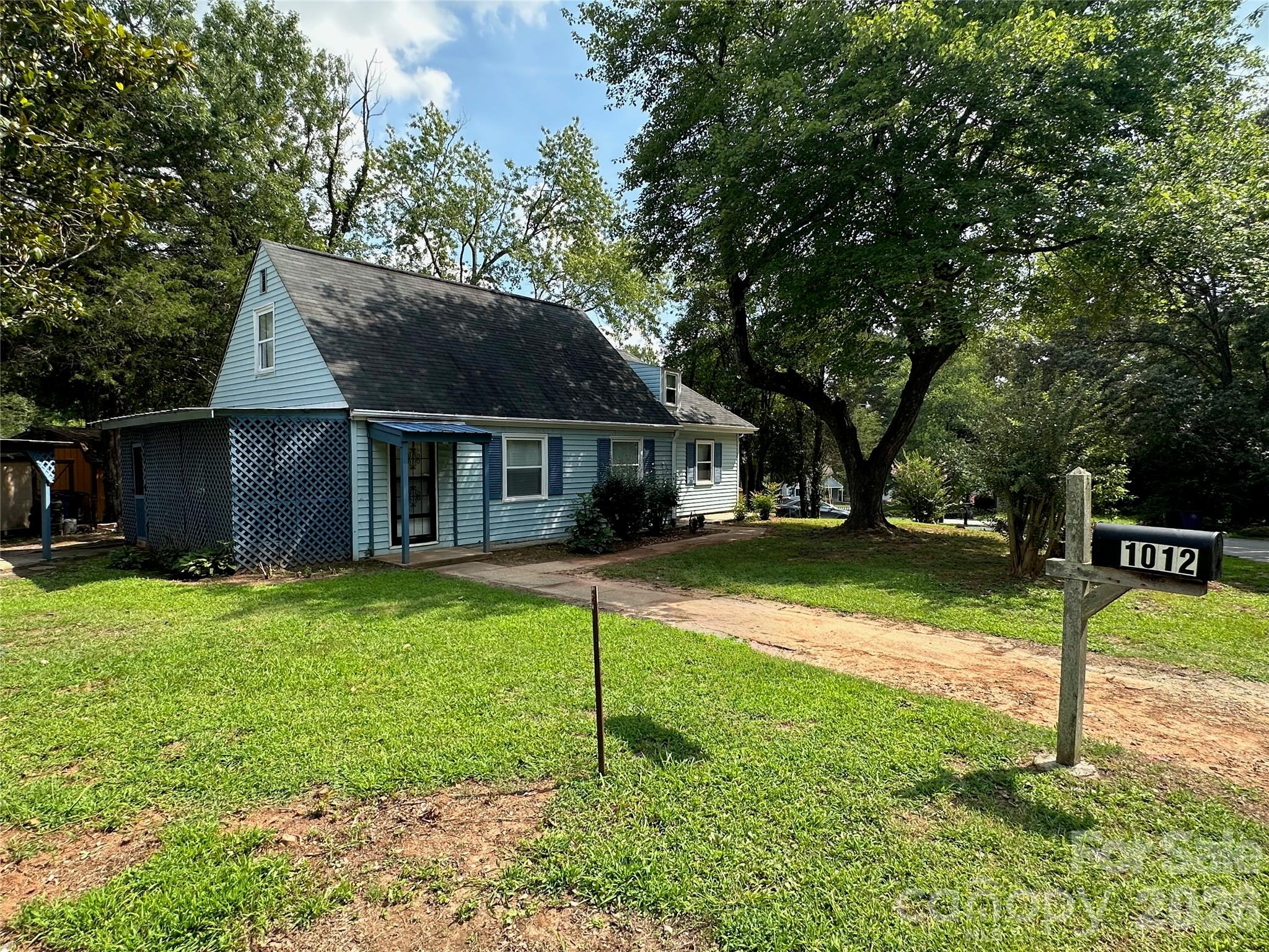 1012 Louise Road Property Photo 2