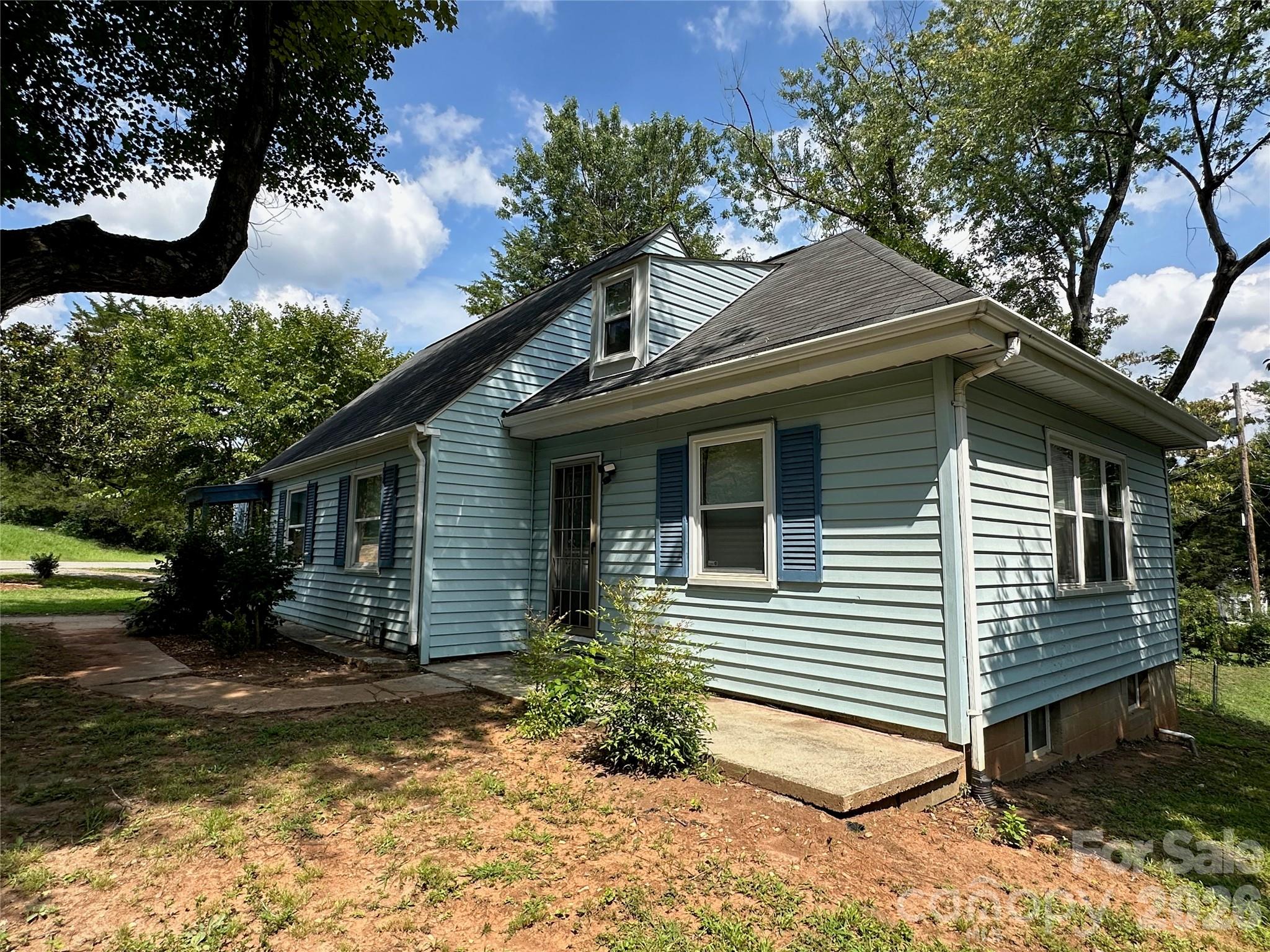1012 Louise Road Property Photo 3