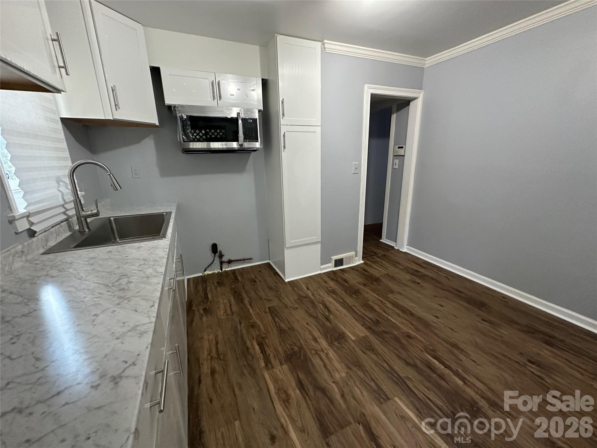 1012 Louise Road Property Photo 10