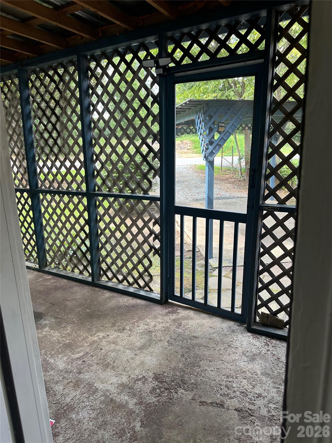 1012 Louise Road Property Photo 12