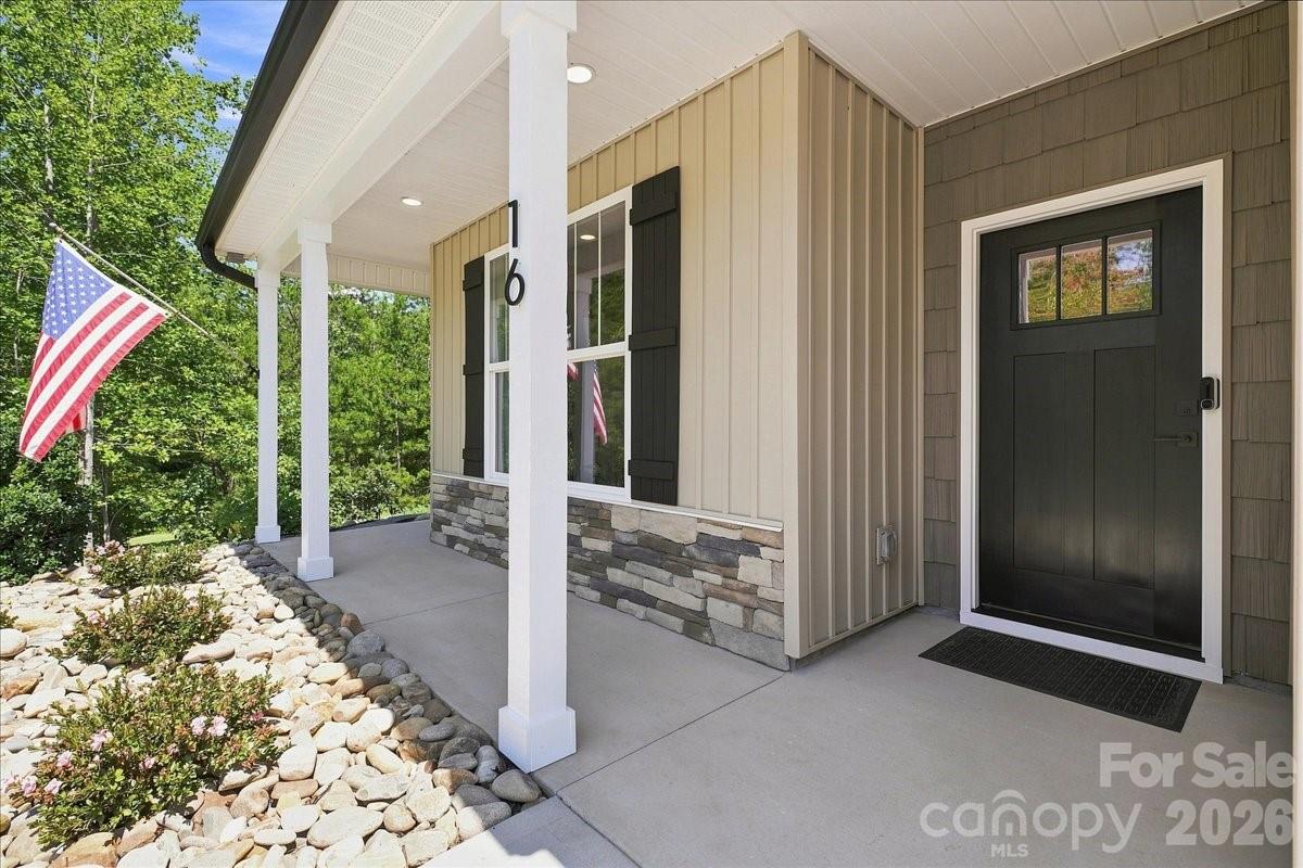 16 Marion Meadow Lane Property Photo 3
