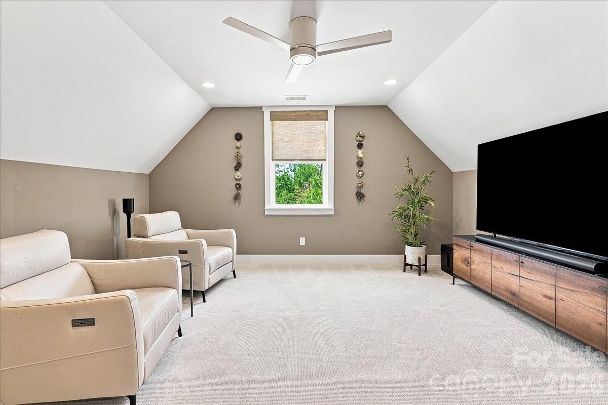 16 Marion Meadow Lane Property Photo 31