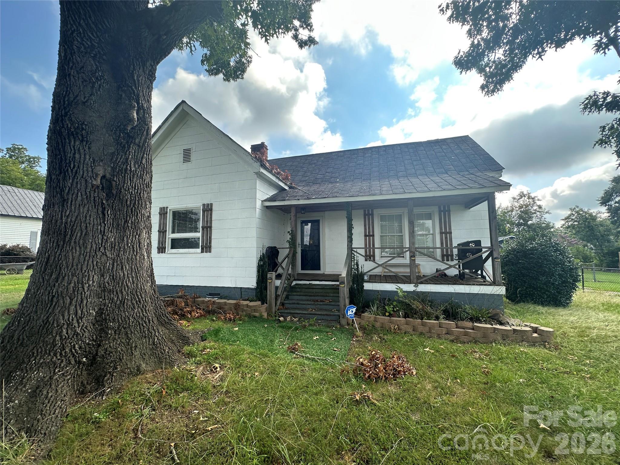 609 Front Street 5
