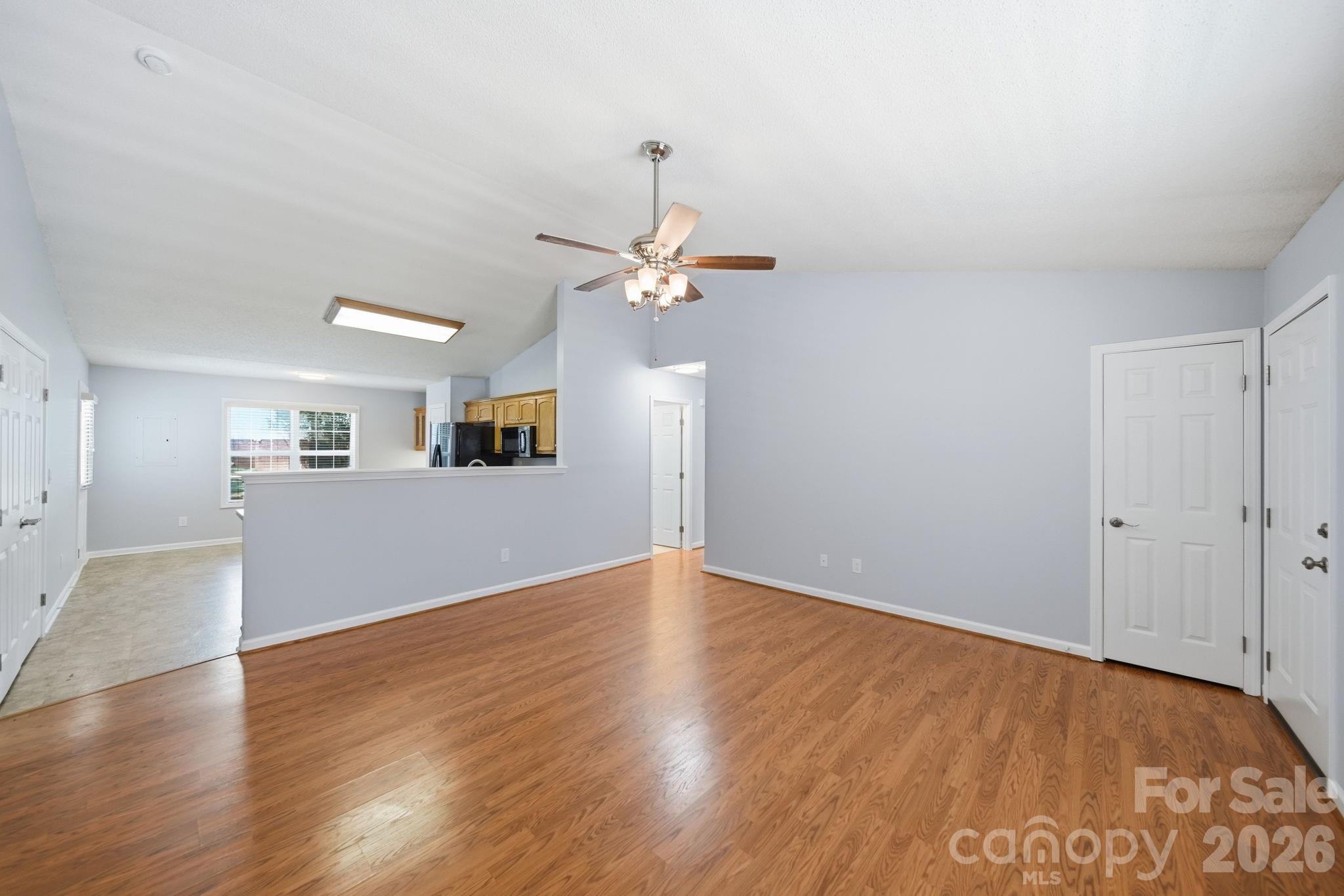 2425 Red Tip Drive Property Photo 9