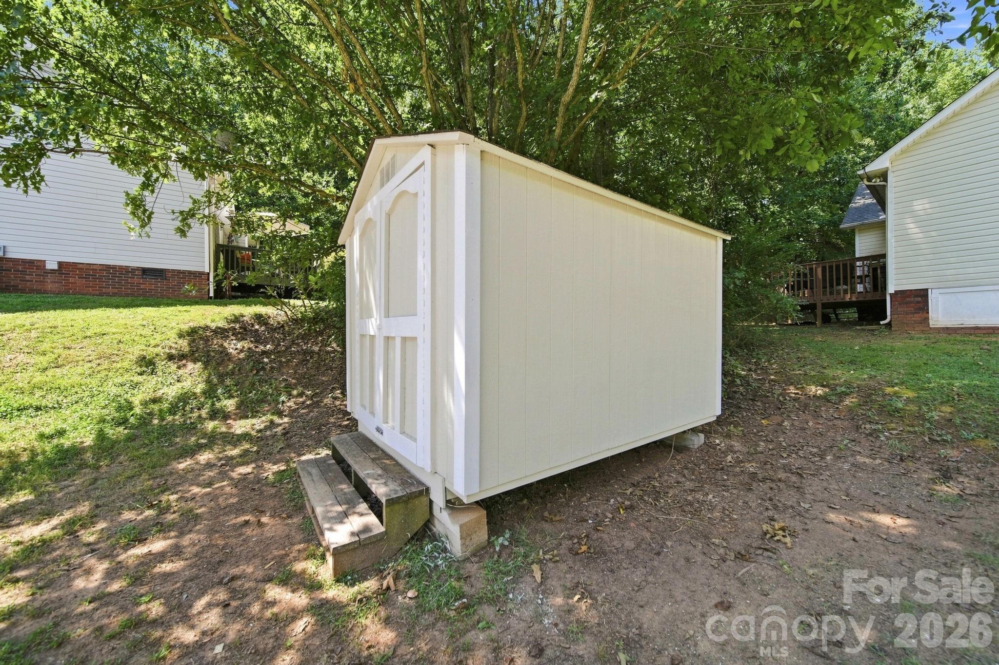 2425 Red Tip Drive Property Photo 26