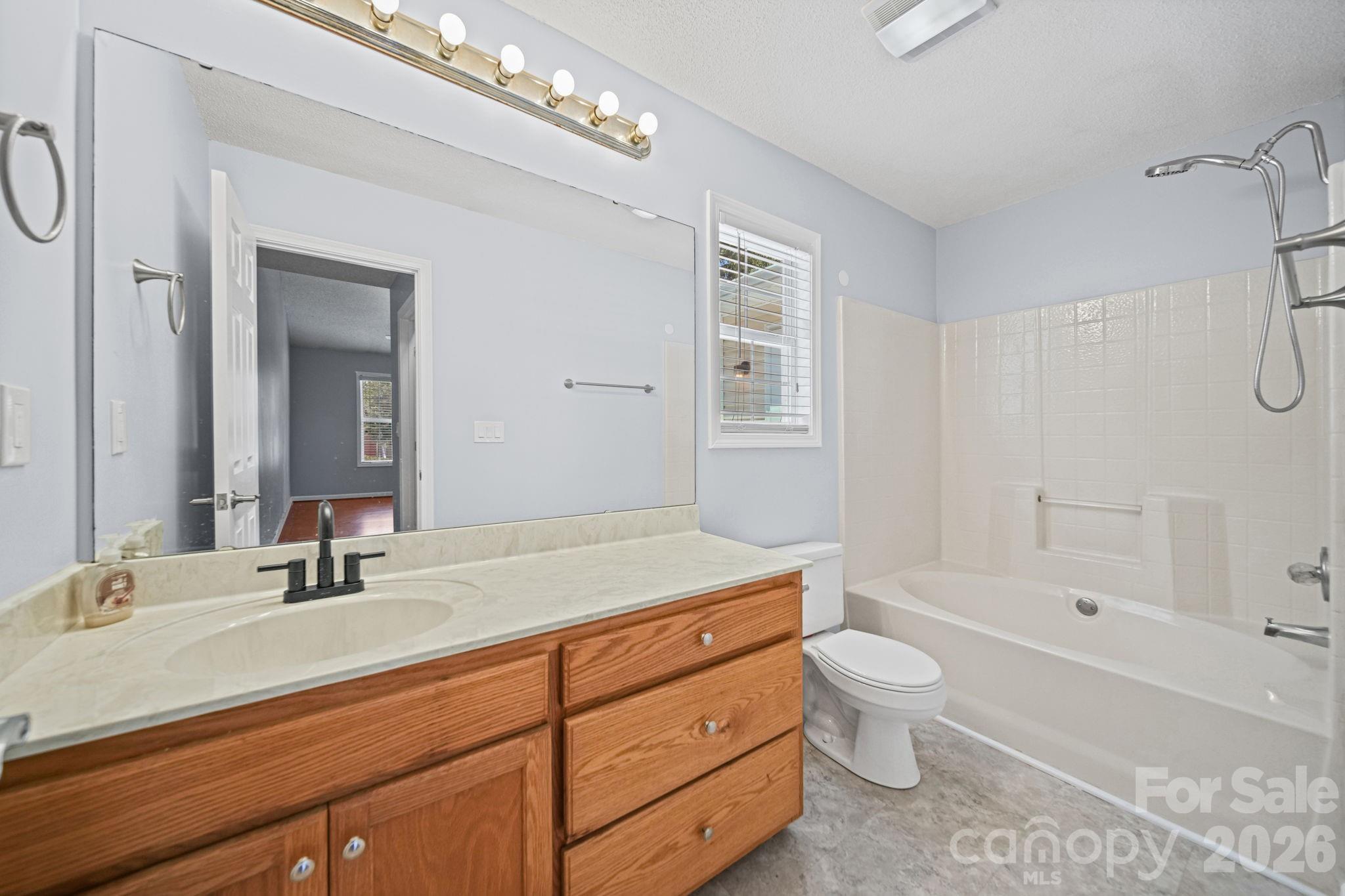2425 Red Tip Drive Property Photo 34