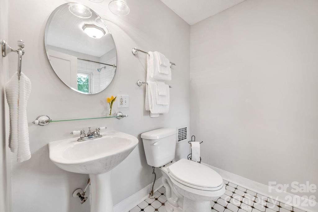 462 Sand Hill Road Property Photo 16