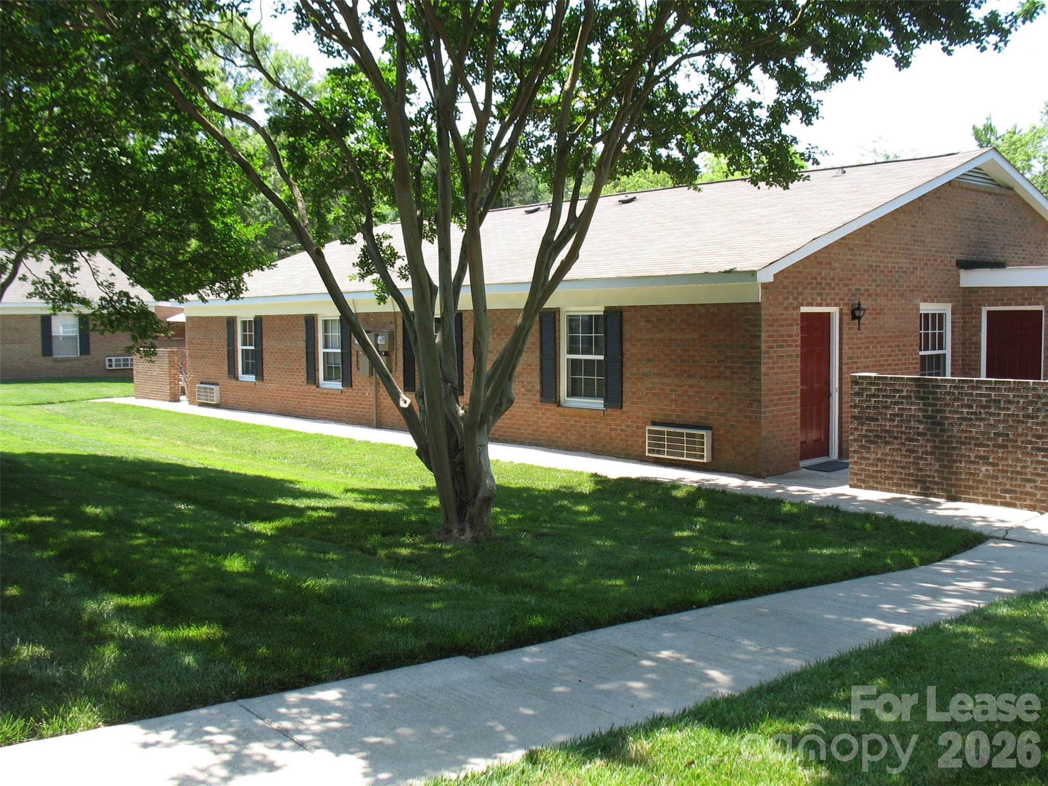 1306 Lomax Avenue A Property Photo 1