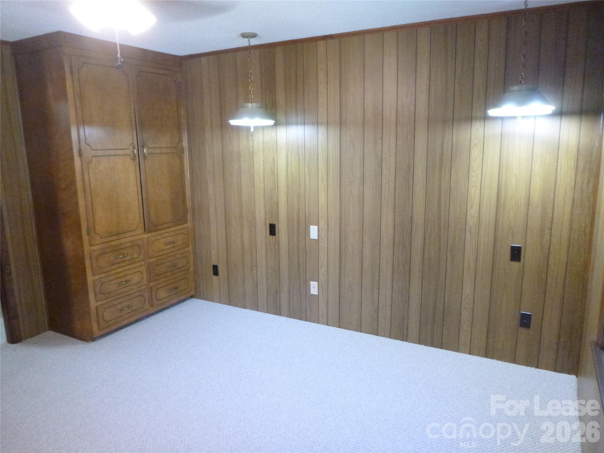 1306 Lomax Avenue A Property Photo 8