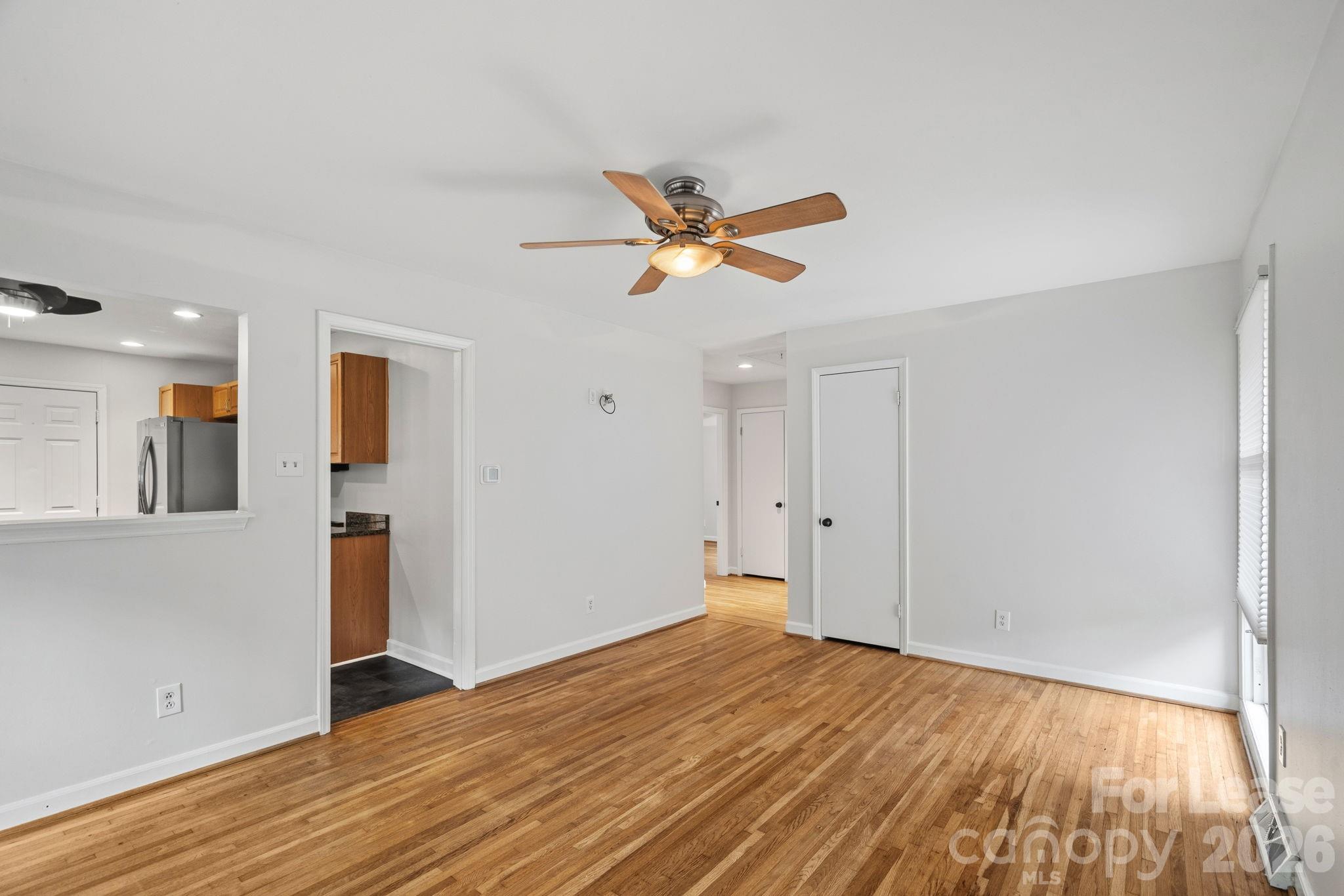 4231 Mantle Court Property Photo 4