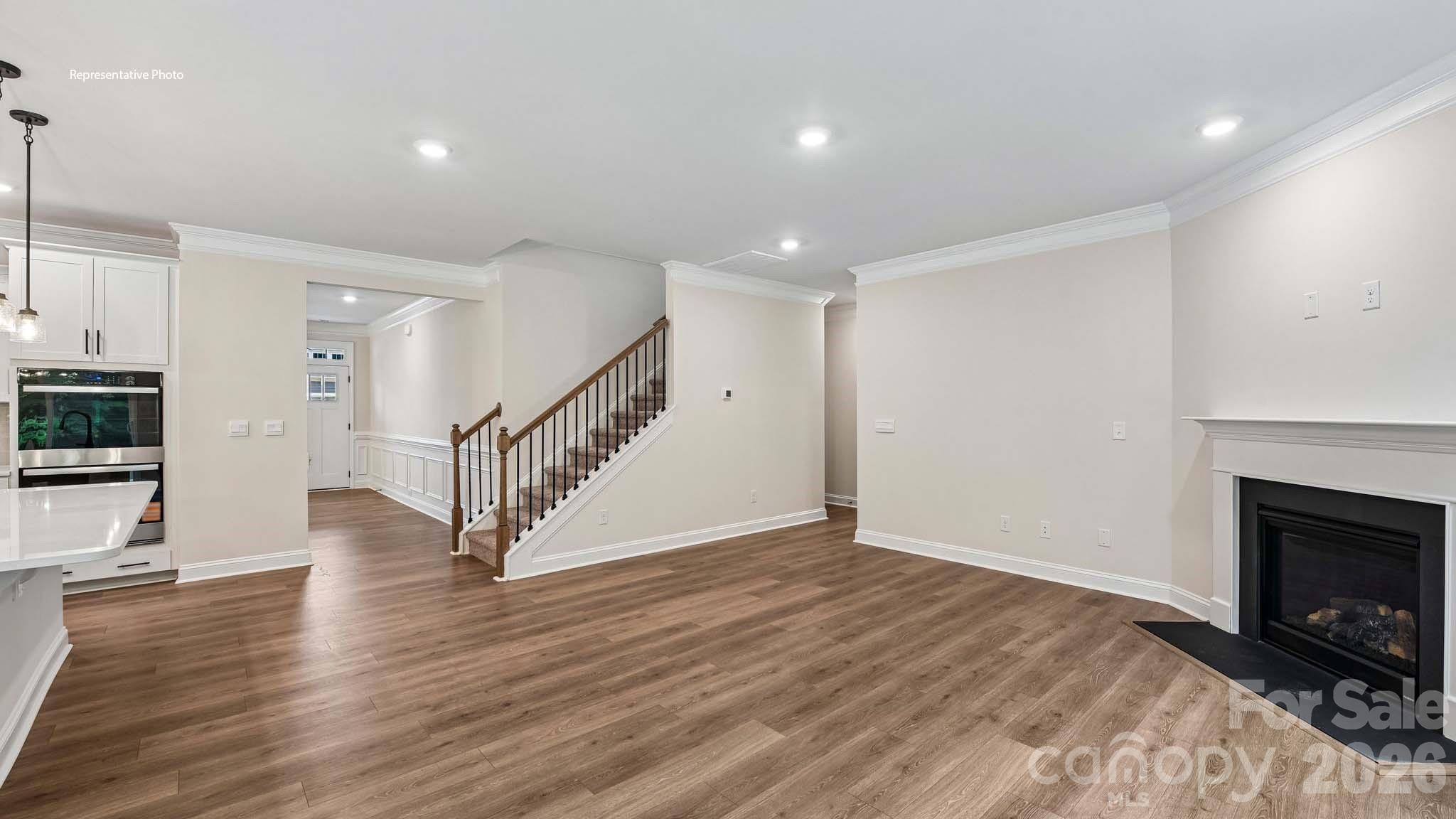 2863 Atwater Pond Circle Property Photo 4
