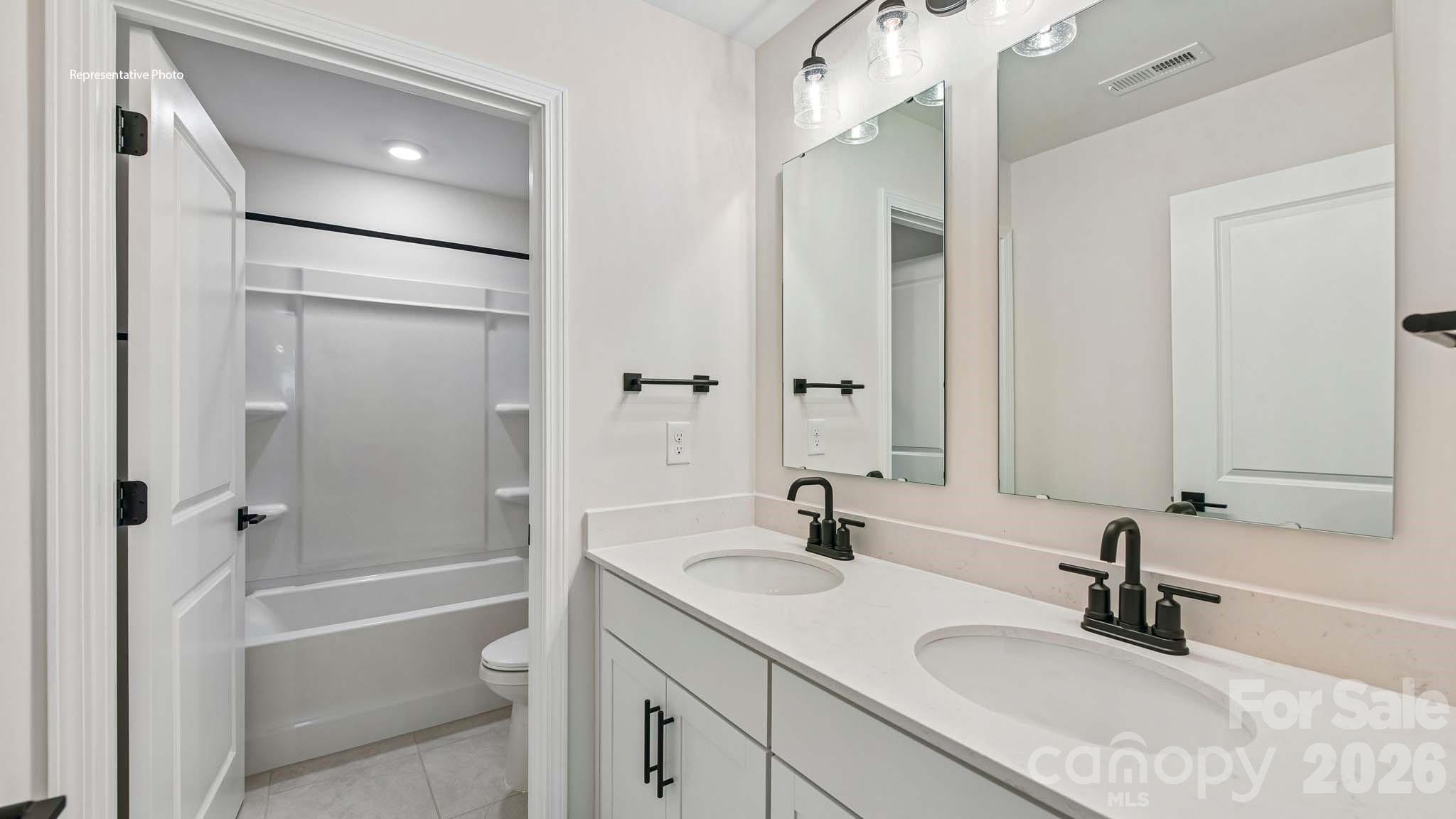 2863 Atwater Pond Circle Property Photo 27