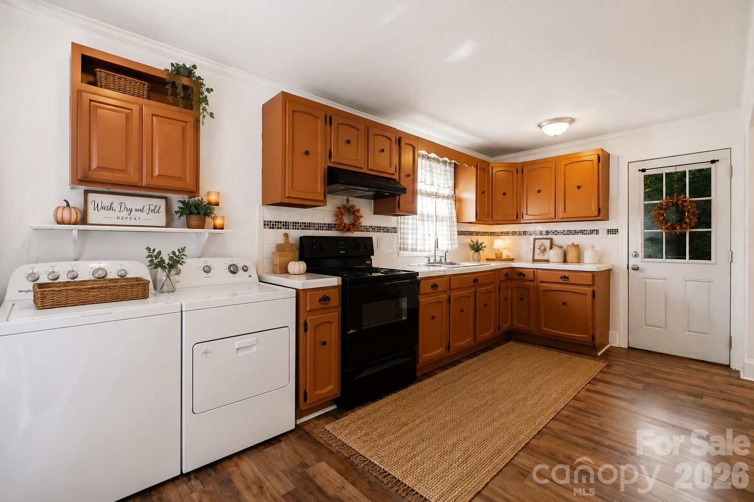 714 Parker Street Property Photo 11
