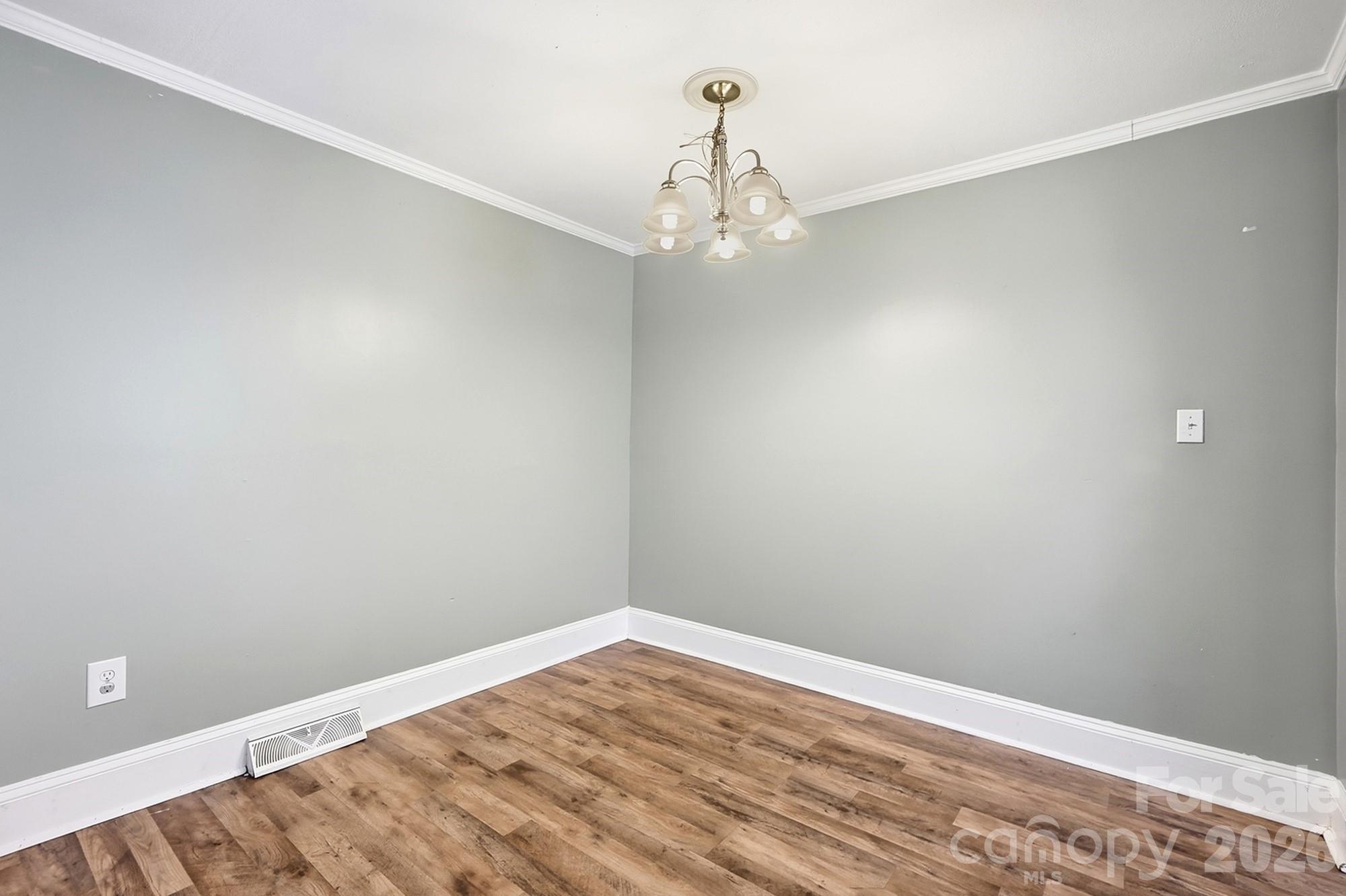 714 Parker Street Property Photo 25