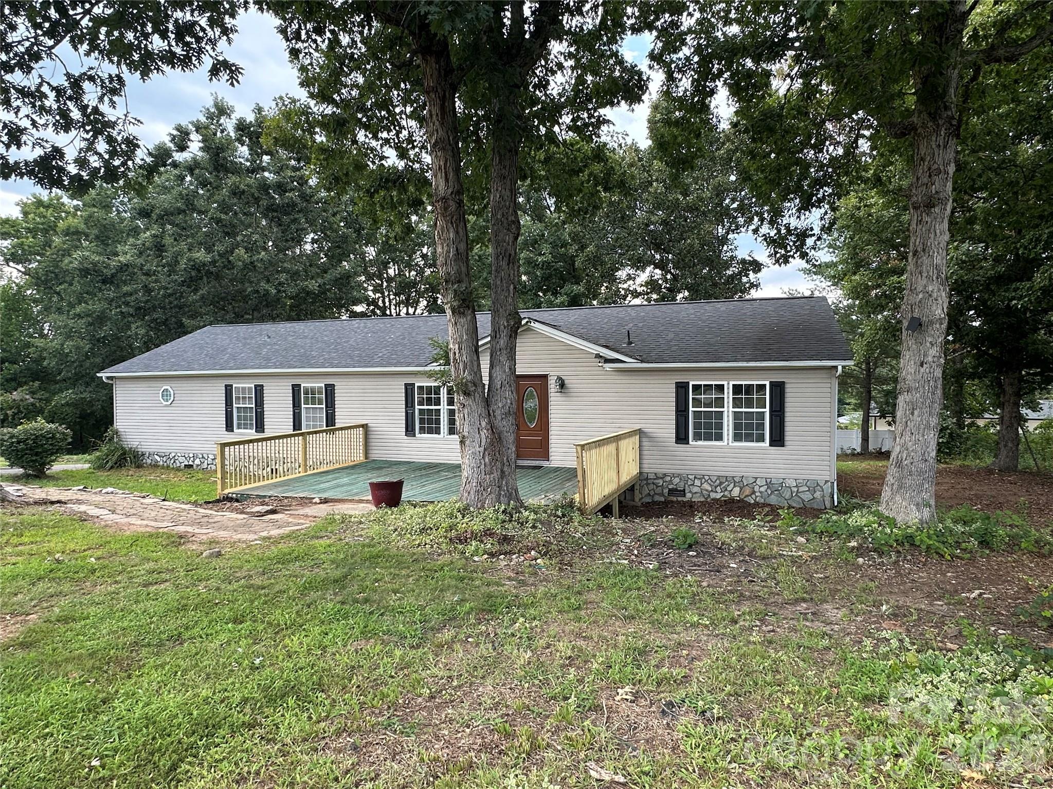 4786 Briar Court Property Photo 3