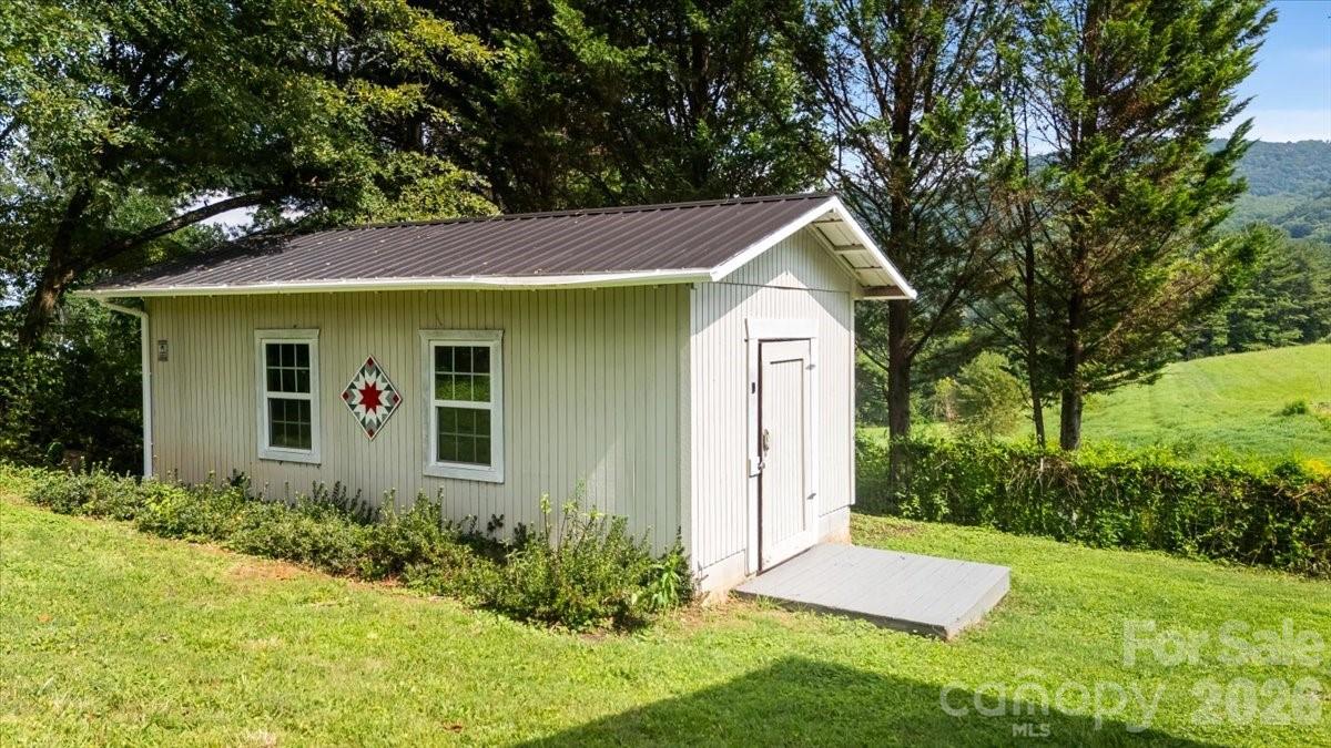 308 Browntown Road Property Photo 27