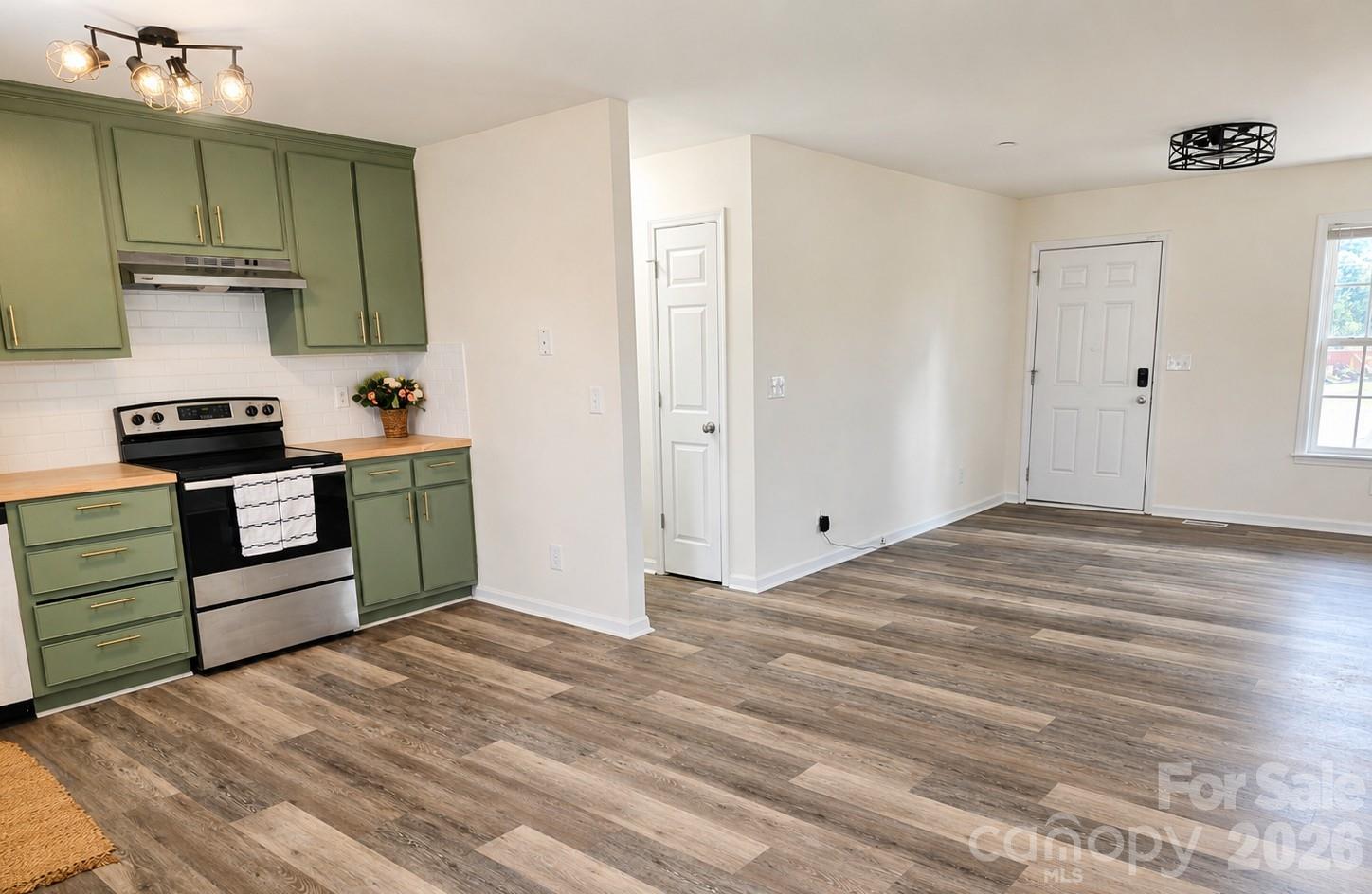 118 Oakwood Avenue Property Photo 6