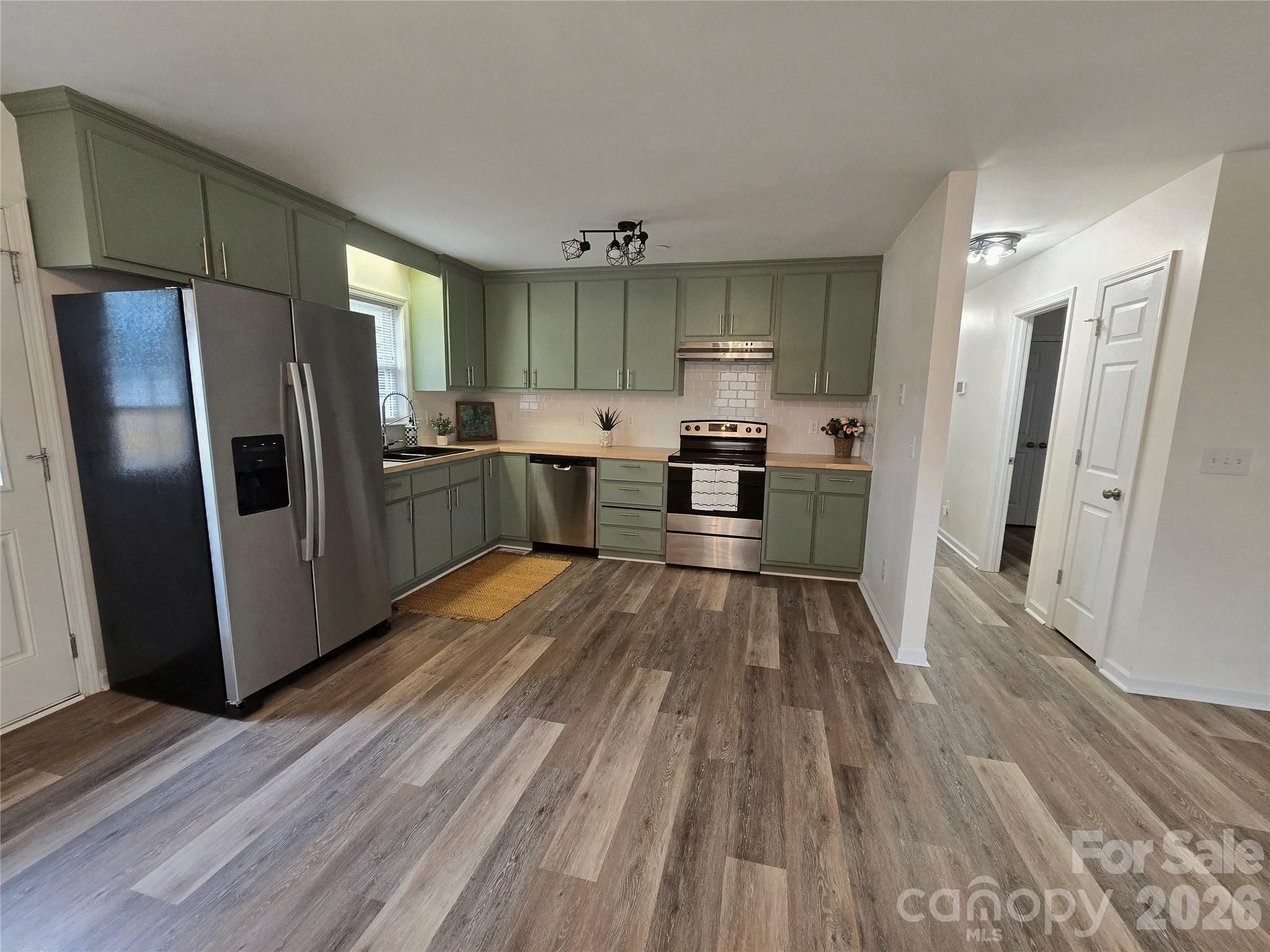 118 Oakwood Avenue Property Photo 7