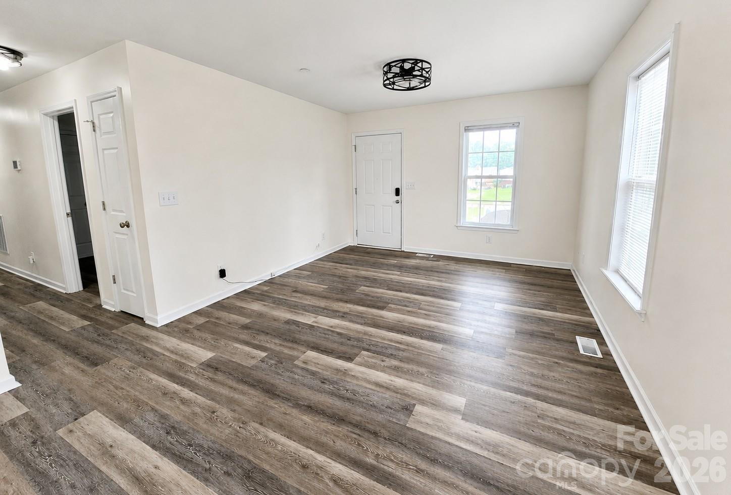 118 Oakwood Avenue Property Photo 9