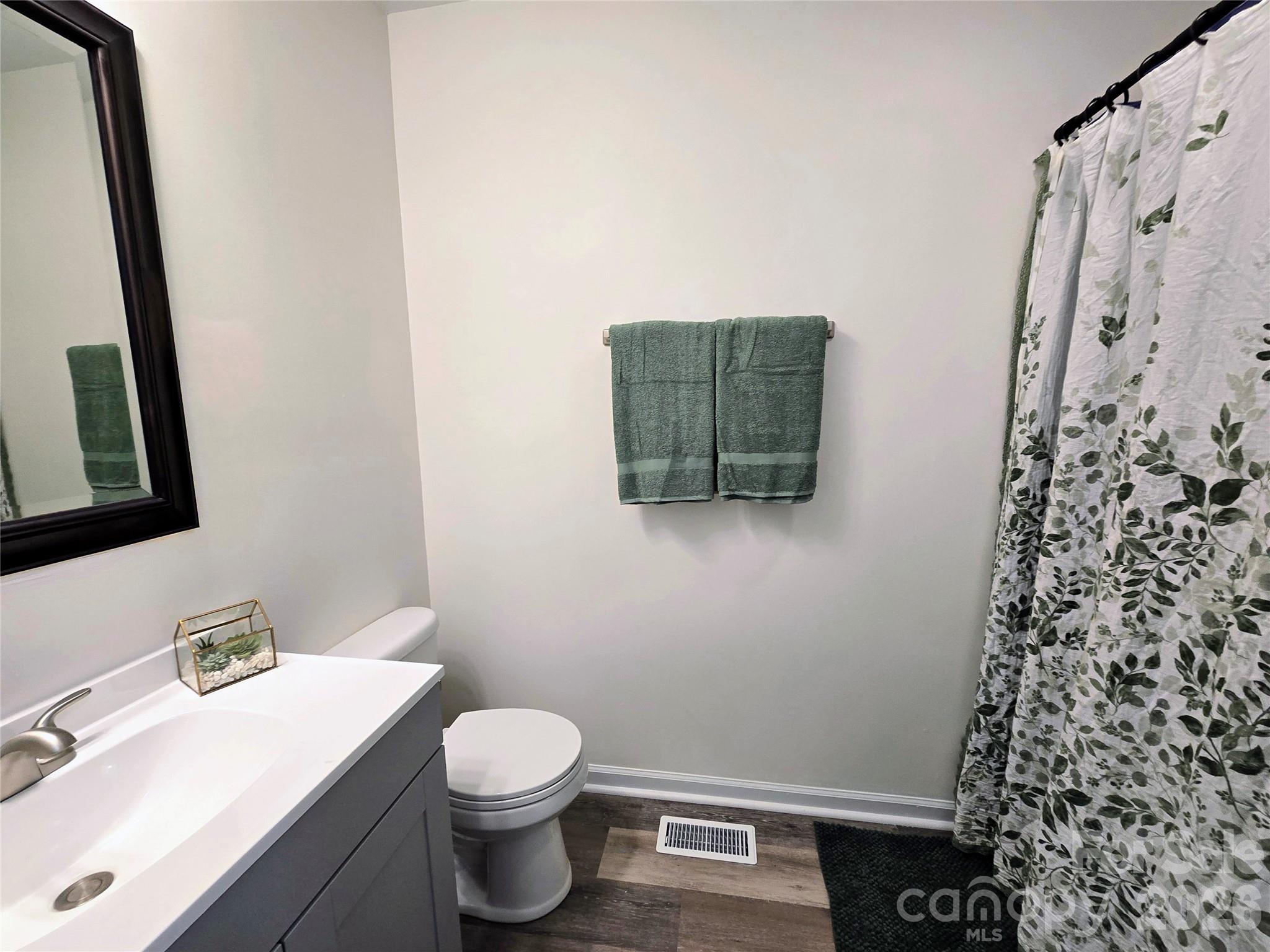 118 Oakwood Avenue Property Photo 18