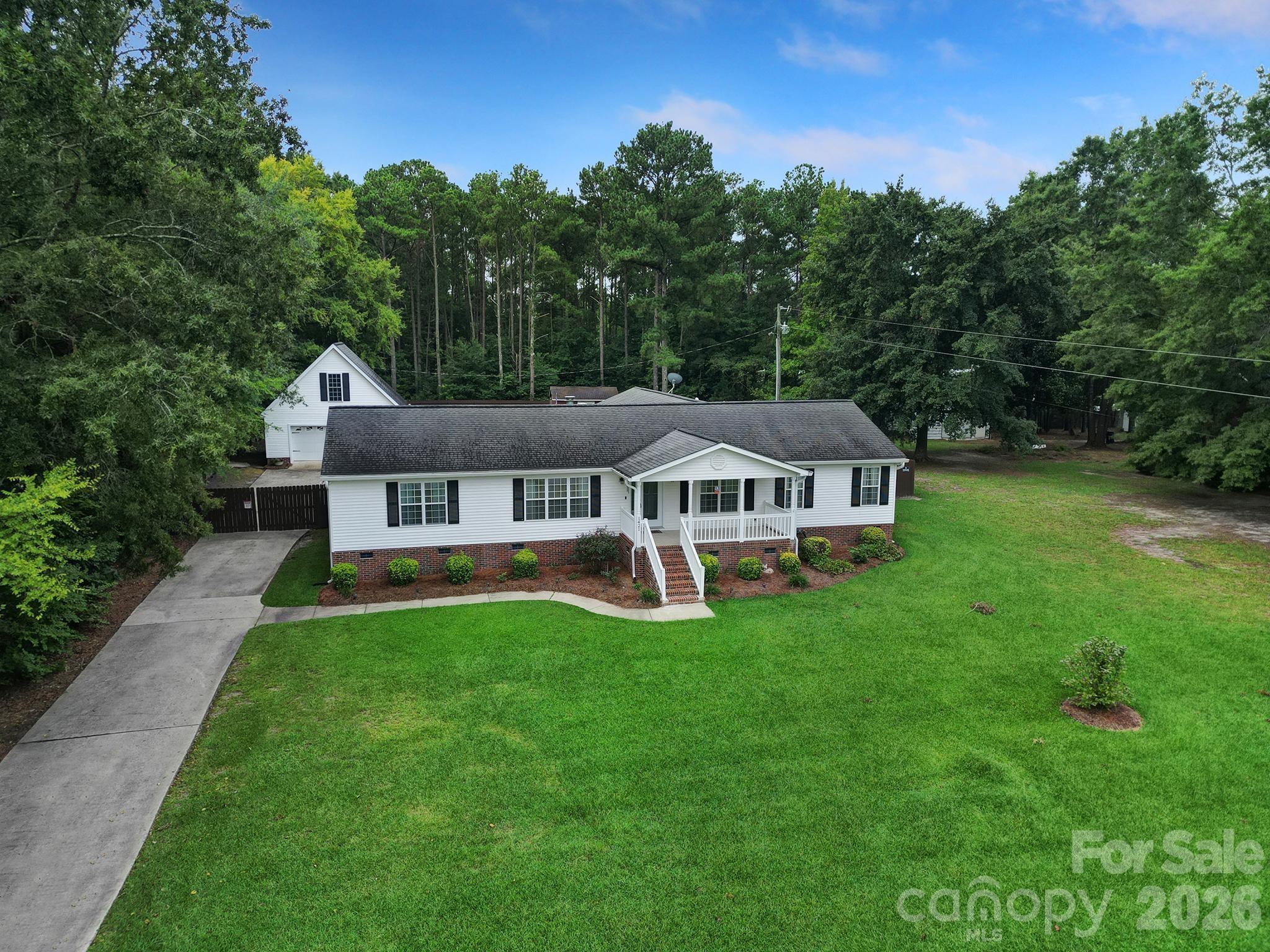 1421 Suttle Road Property Photo 2
