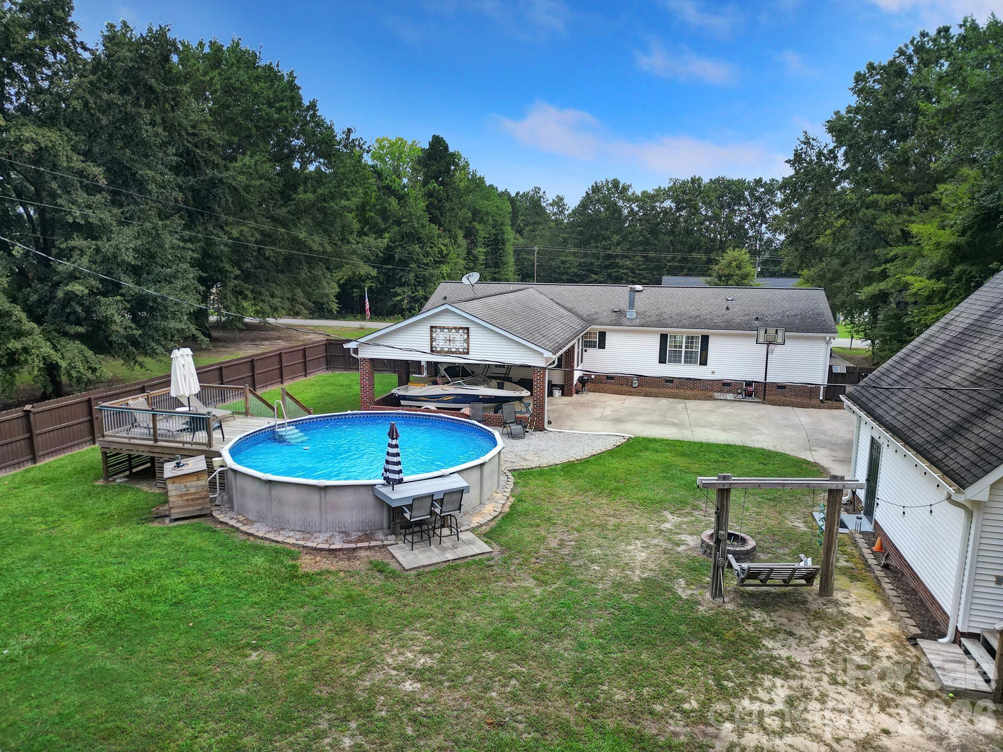 1421 Suttle Road Property Photo 4