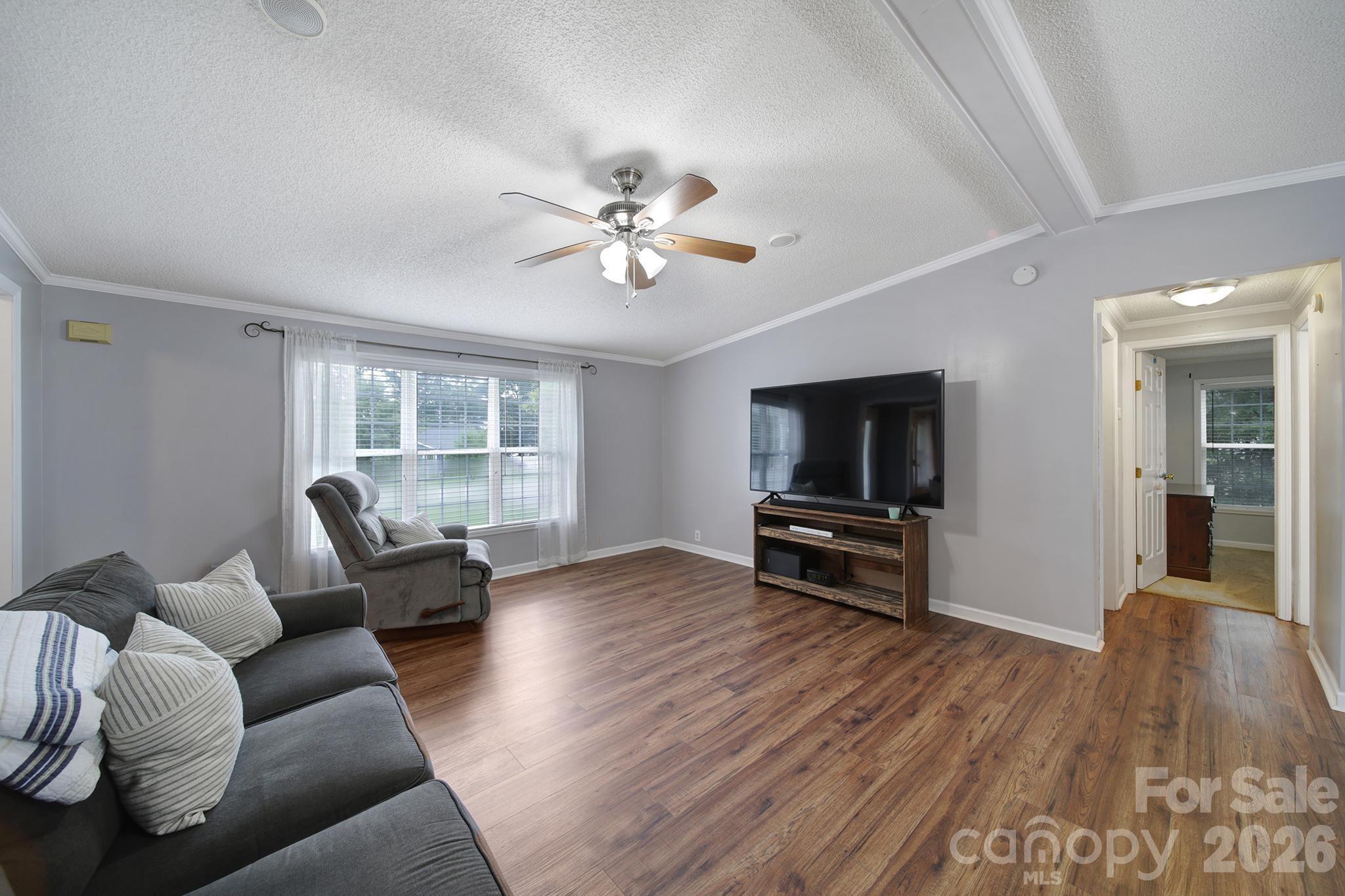 1421 Suttle Road Property Photo 7