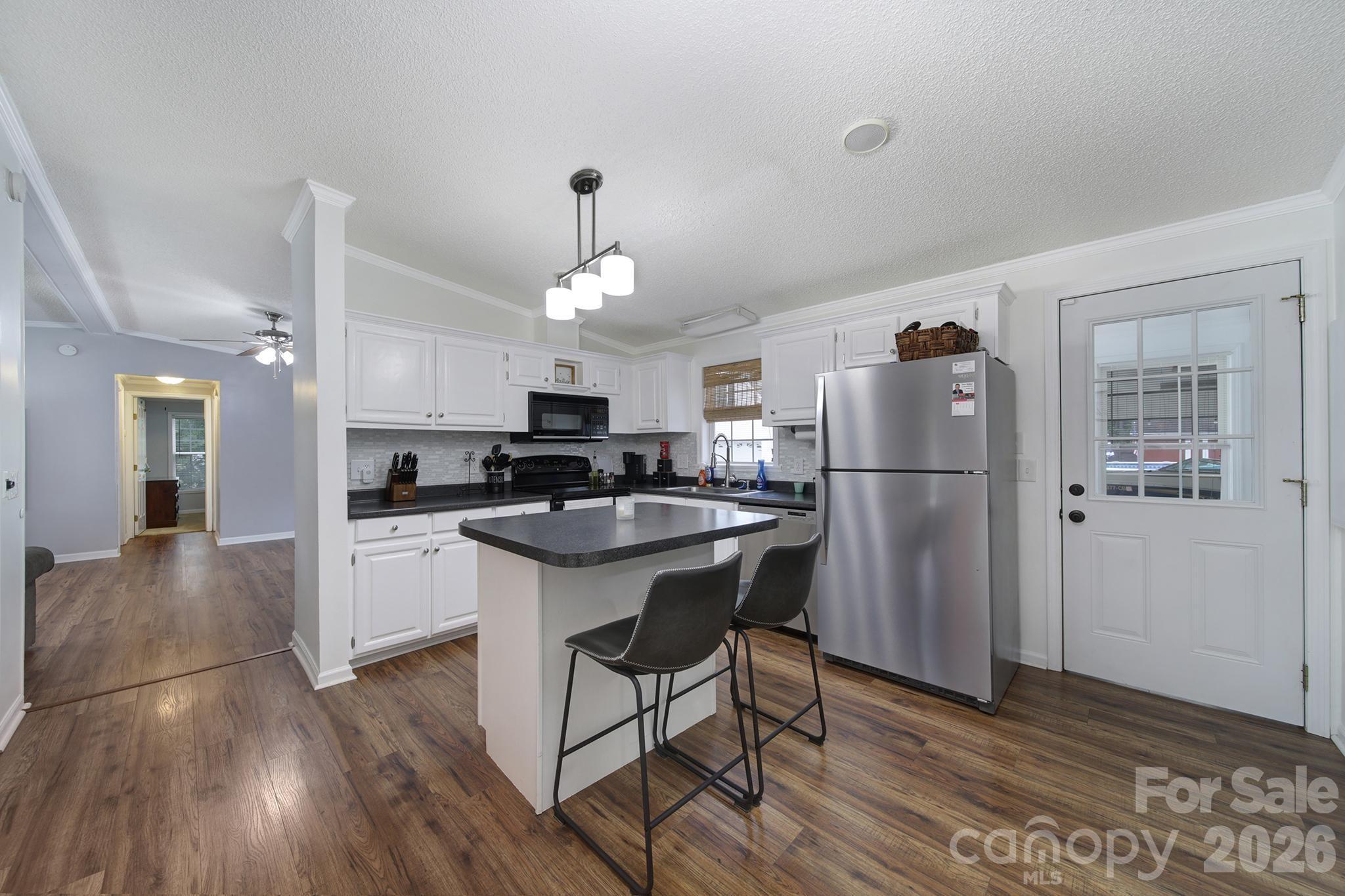 1421 Suttle Road Property Photo 11
