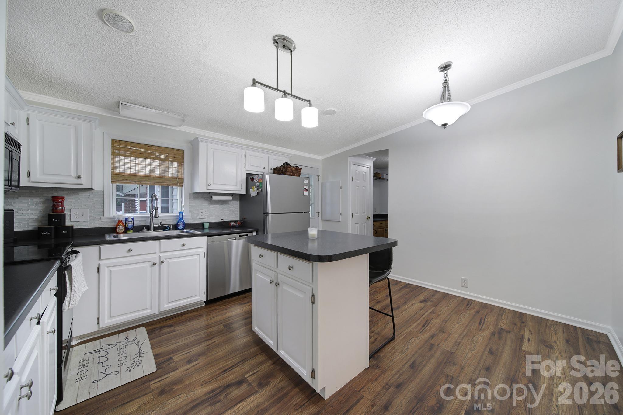 1421 Suttle Road Property Photo 12