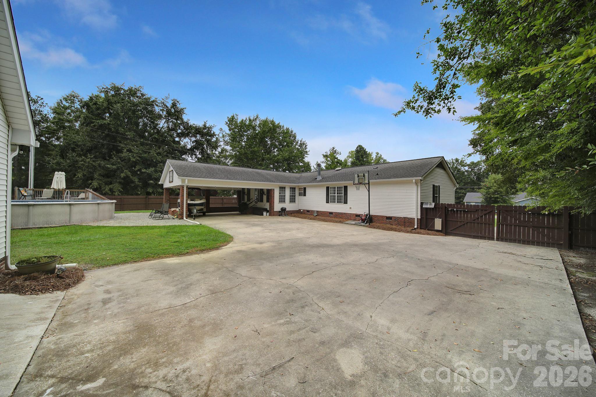 1421 Suttle Road Property Photo 26
