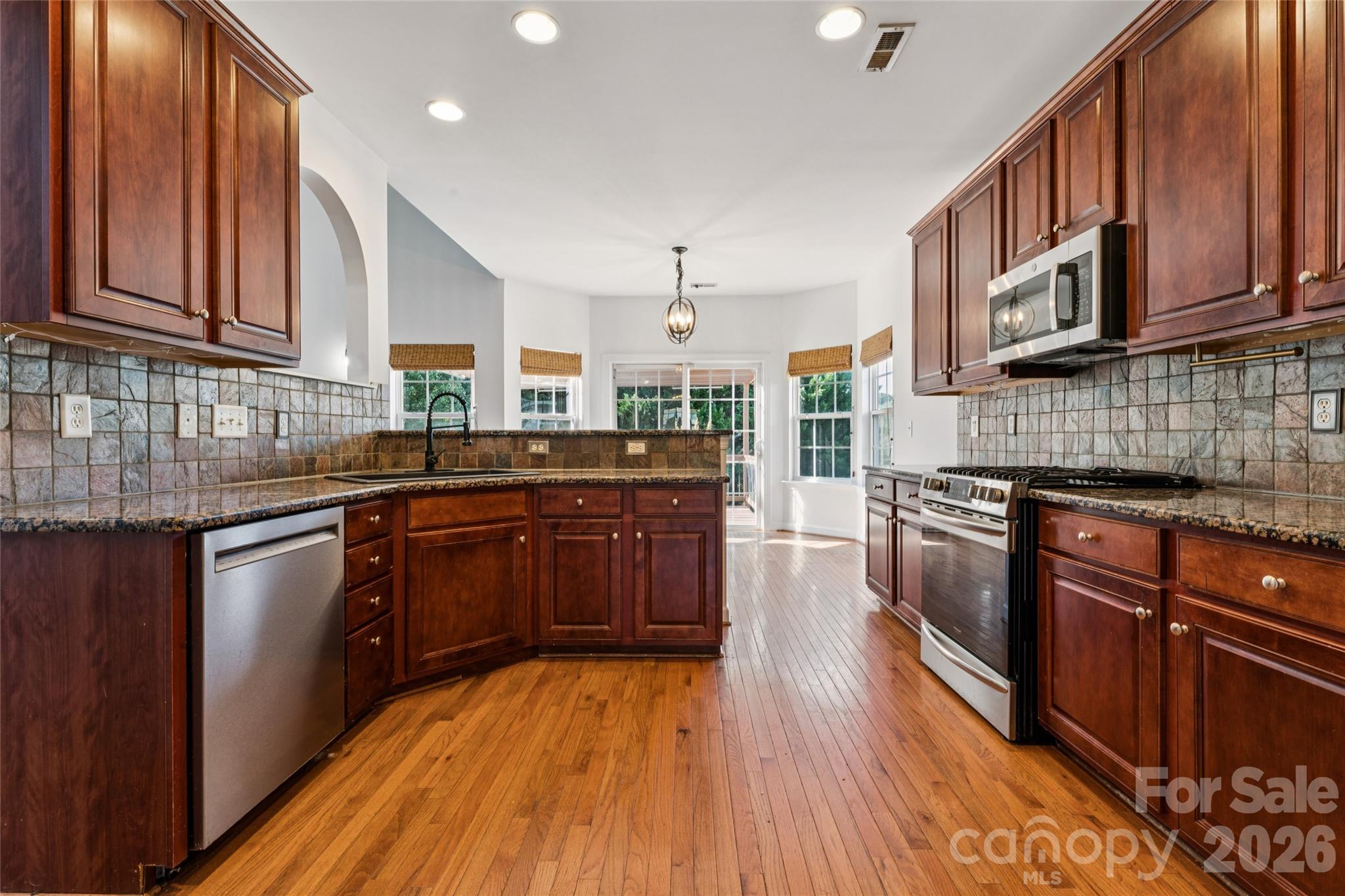 104 Planters Drive Property Photo 11