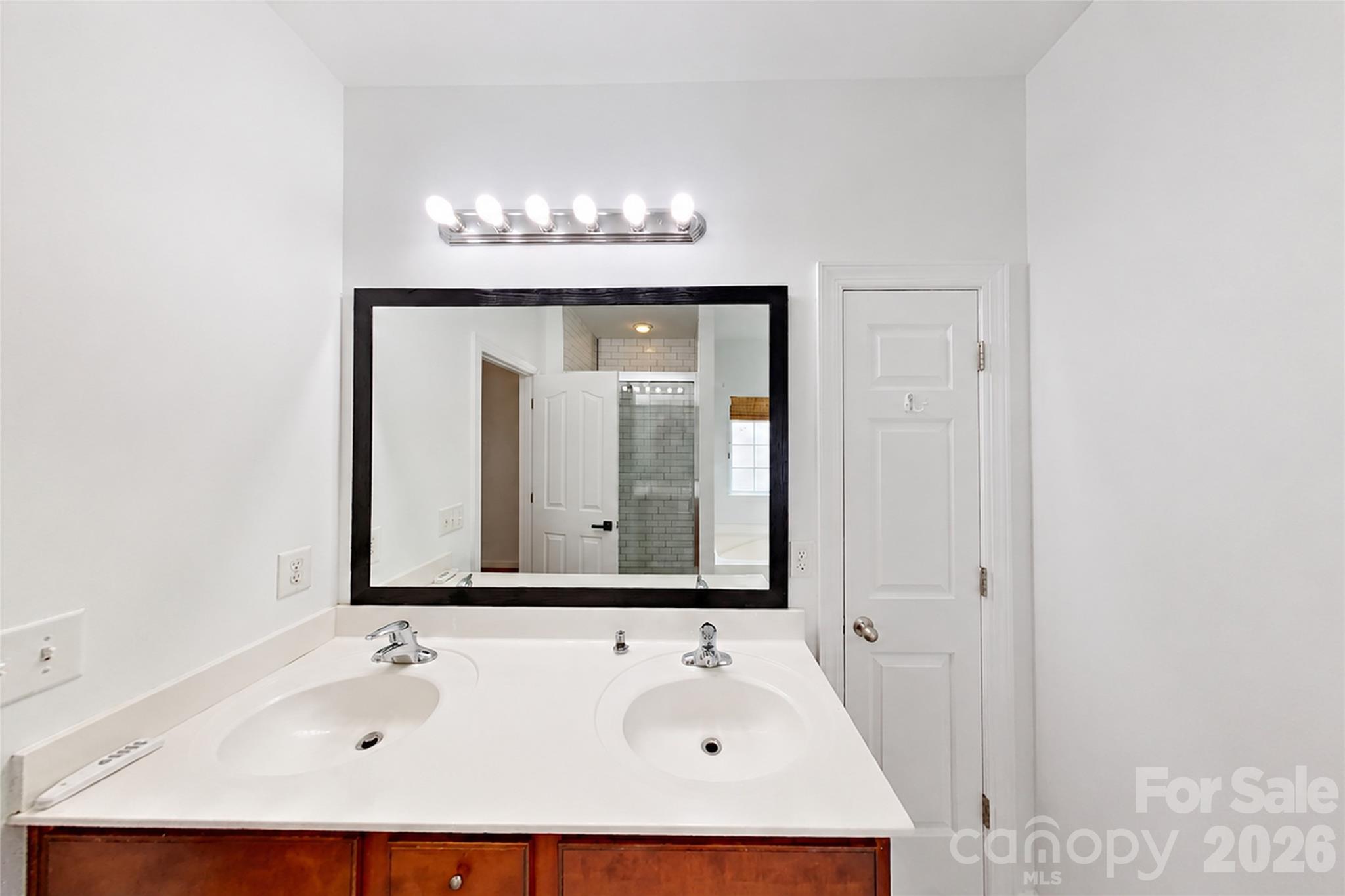 104 Planters Drive Property Photo 21