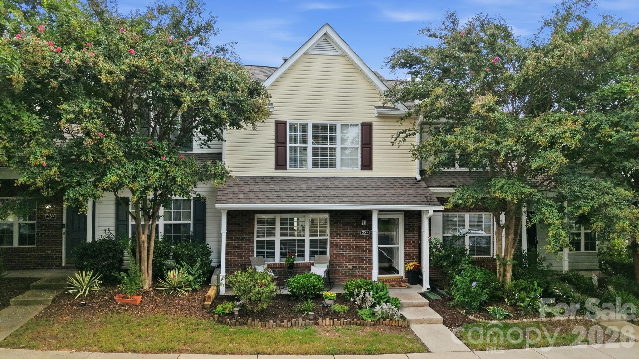 229 Primrose Walk Property Photo 2