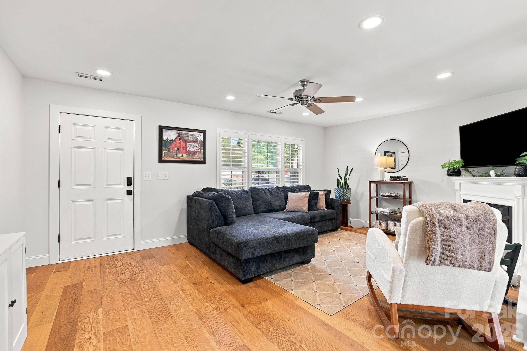 229 Primrose Walk Property Photo 6