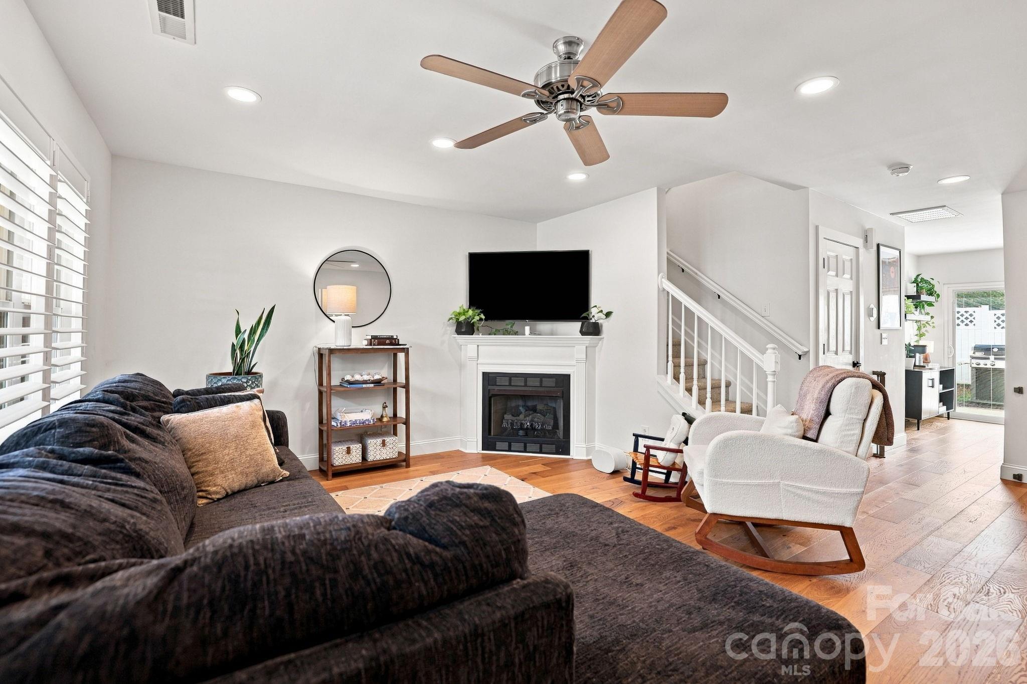229 Primrose Walk Property Photo 8