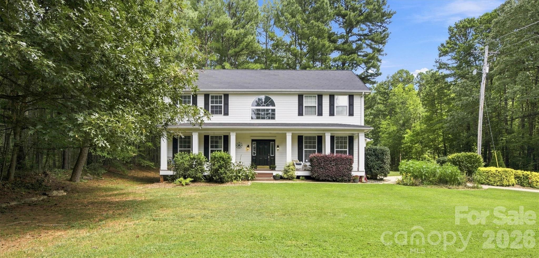 3686 Lake Bluff Drive Property Photo 2