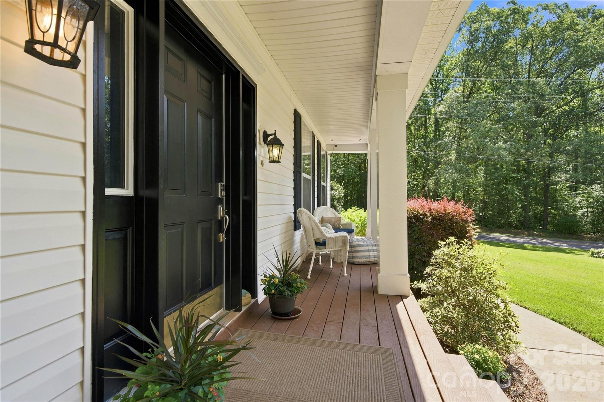 3686 Lake Bluff Drive Property Photo 7