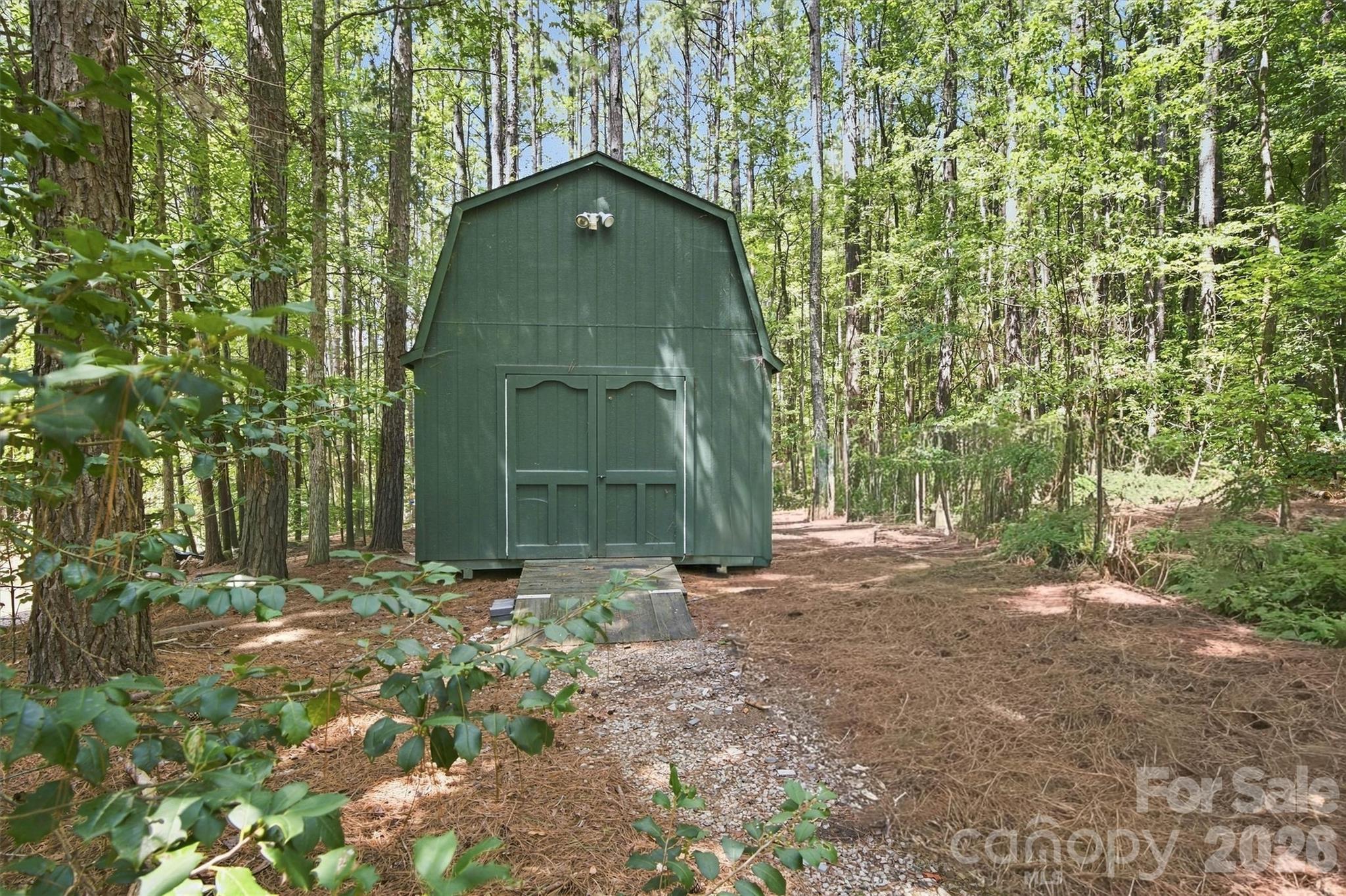 3686 Lake Bluff Drive Property Photo 40