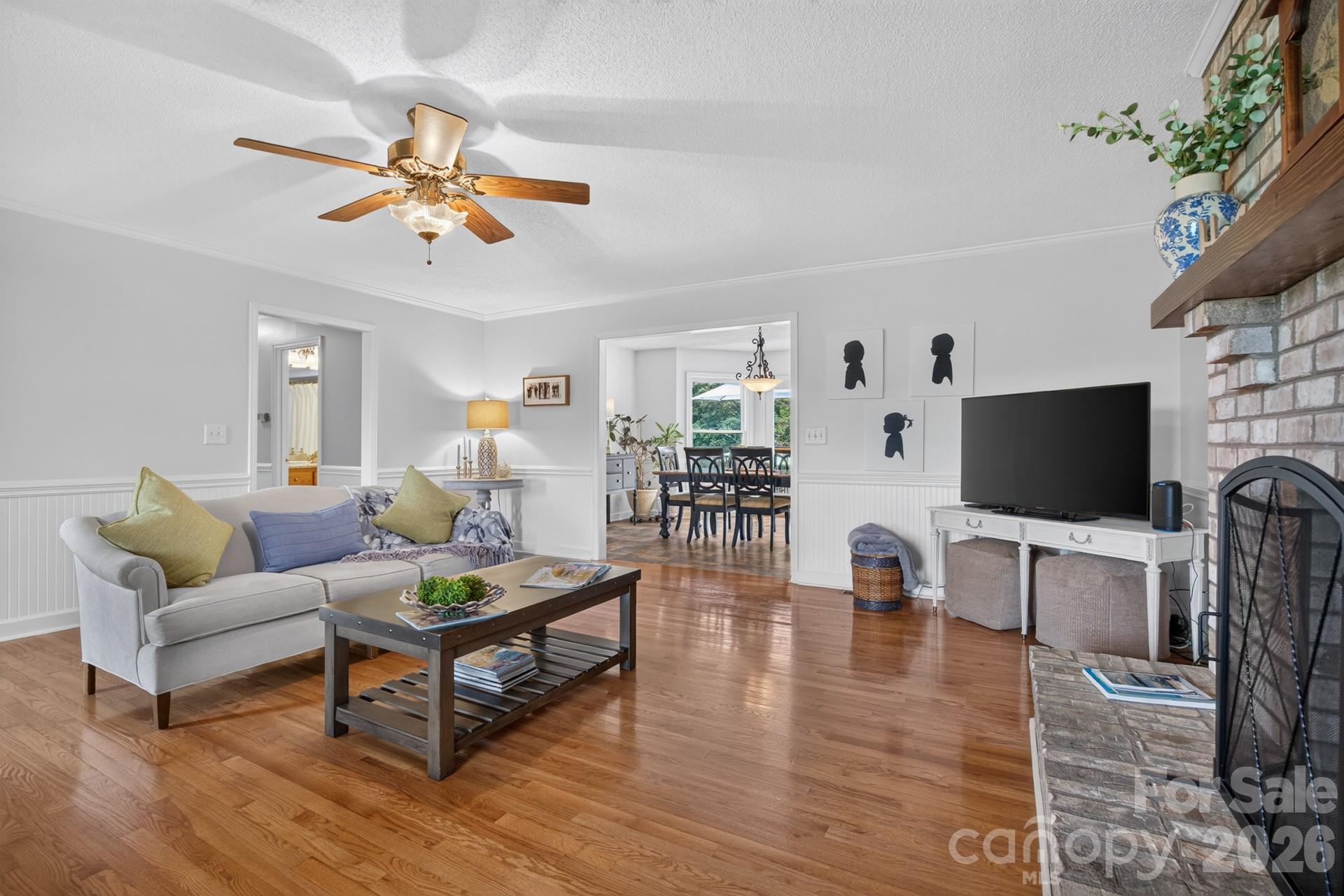 525 Gin Road Property Photo 7