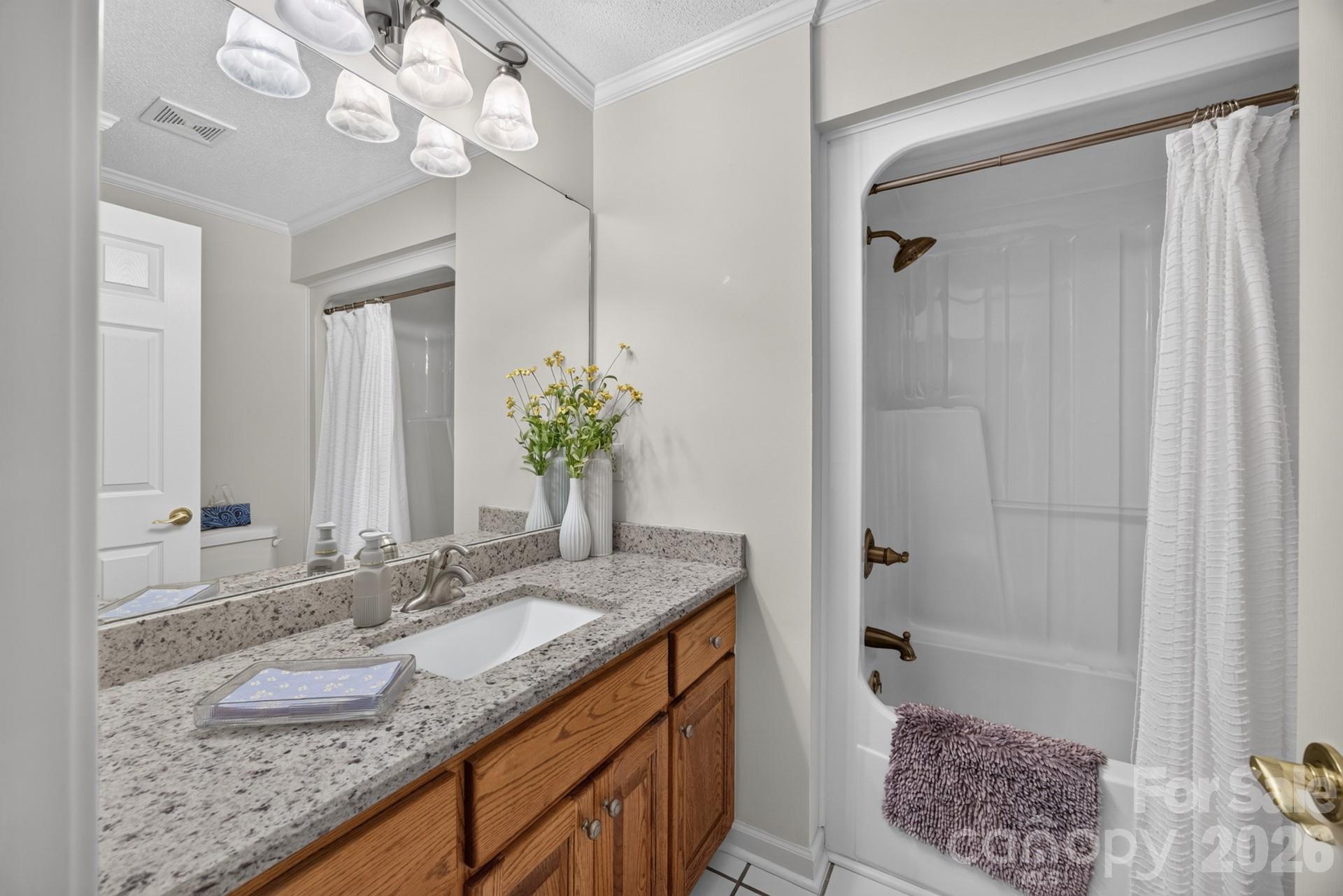 525 Gin Road Property Photo 16