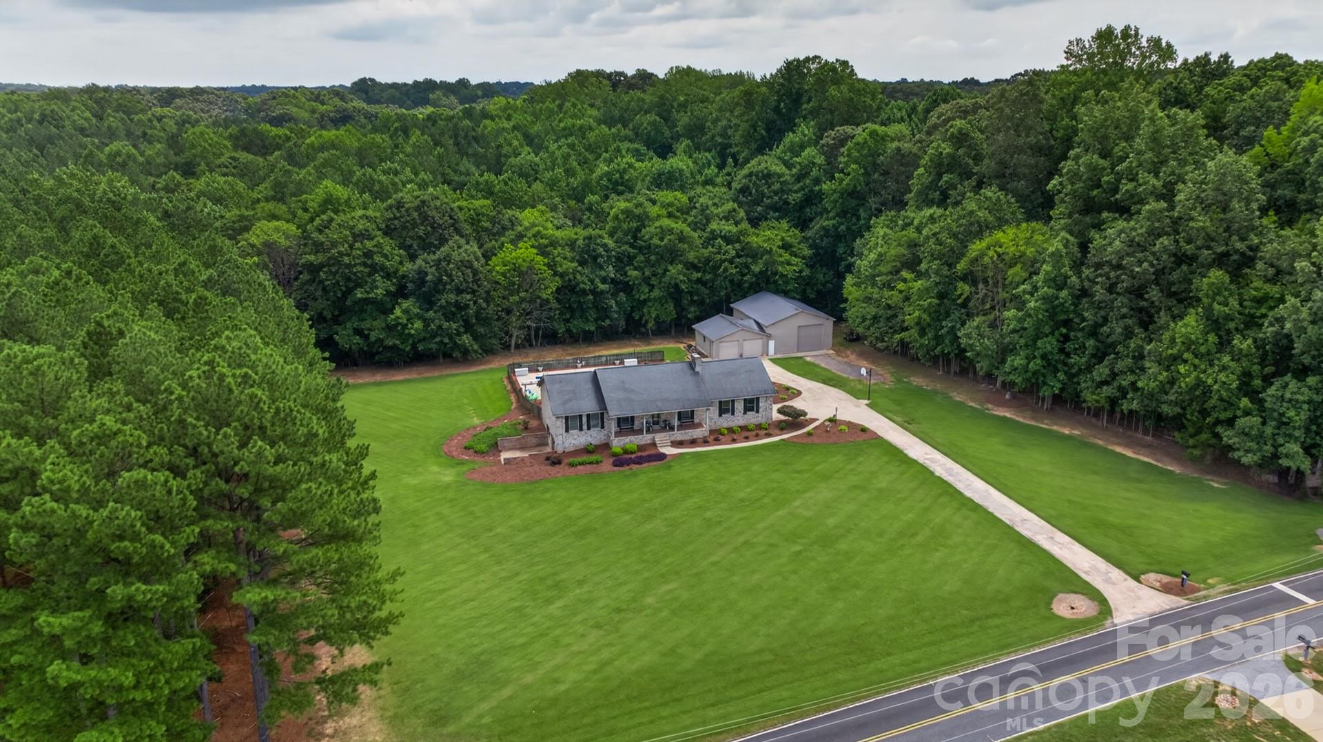 525 Gin Road Property Photo 19