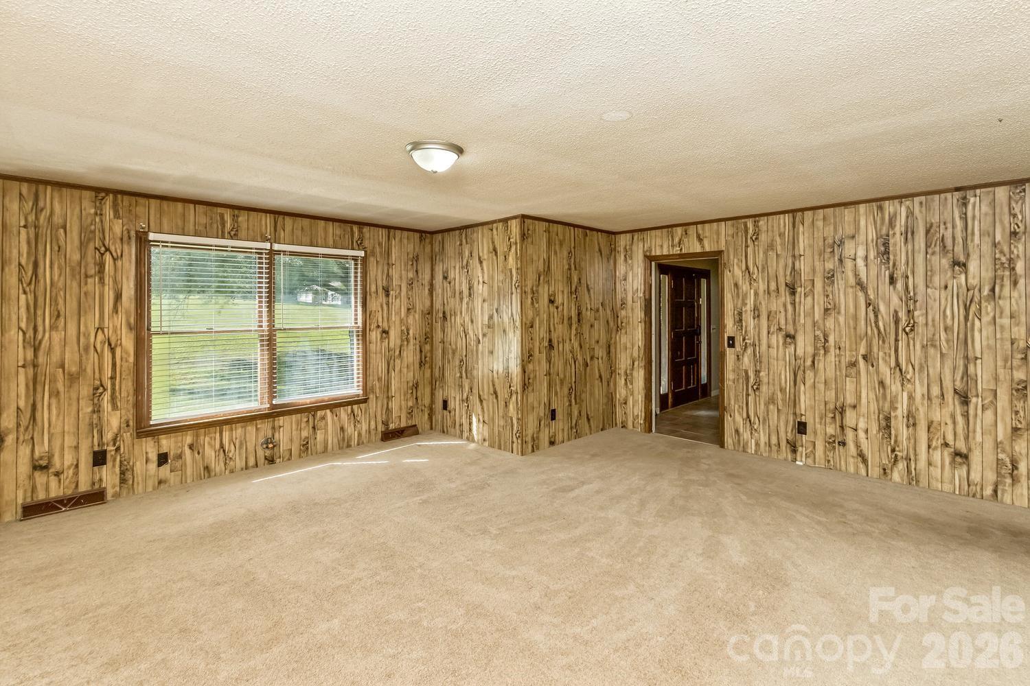 94 Stone Drive Property Photo 8
