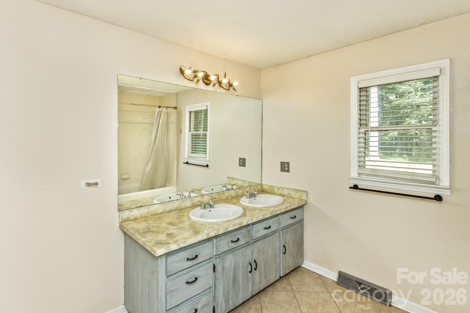 94 Stone Drive Property Photo 12