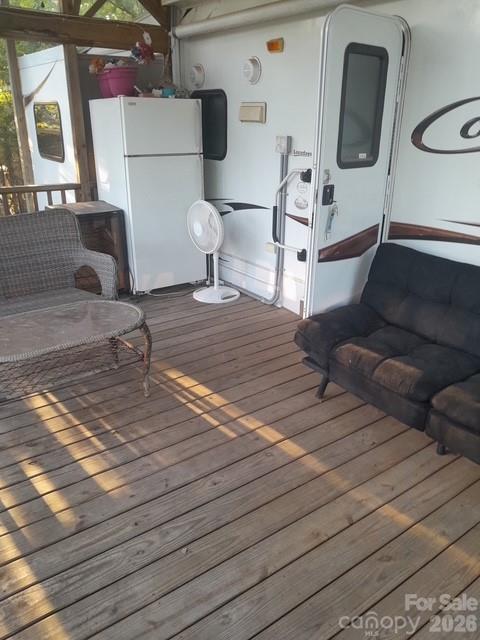 110 Starboard Trail Property Photo 6